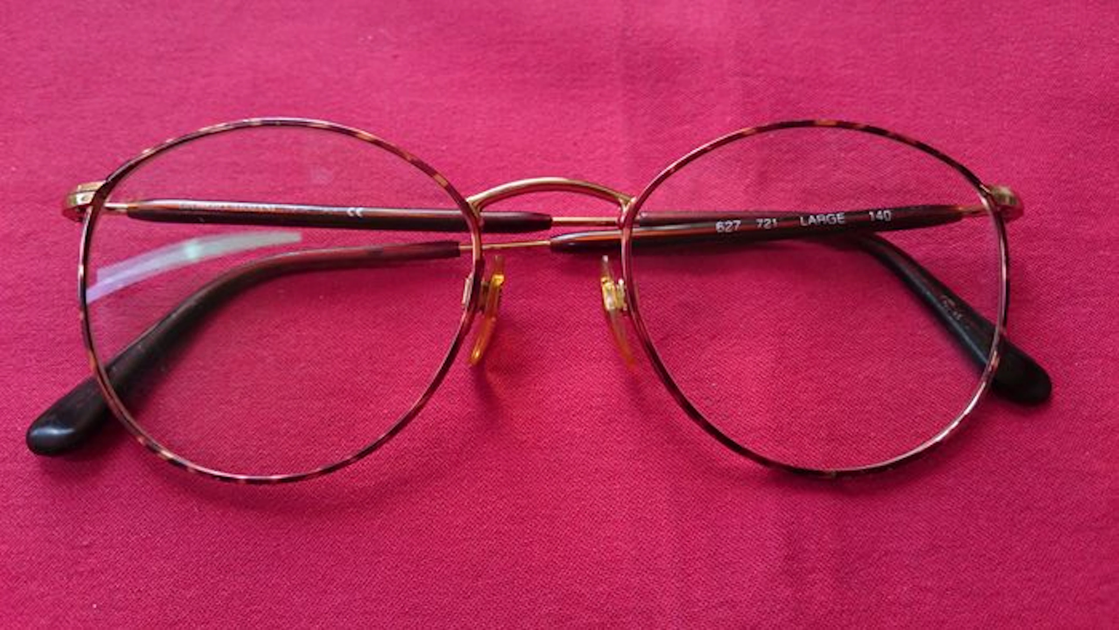 Giorgio Armani. Glasses. Unisex.
