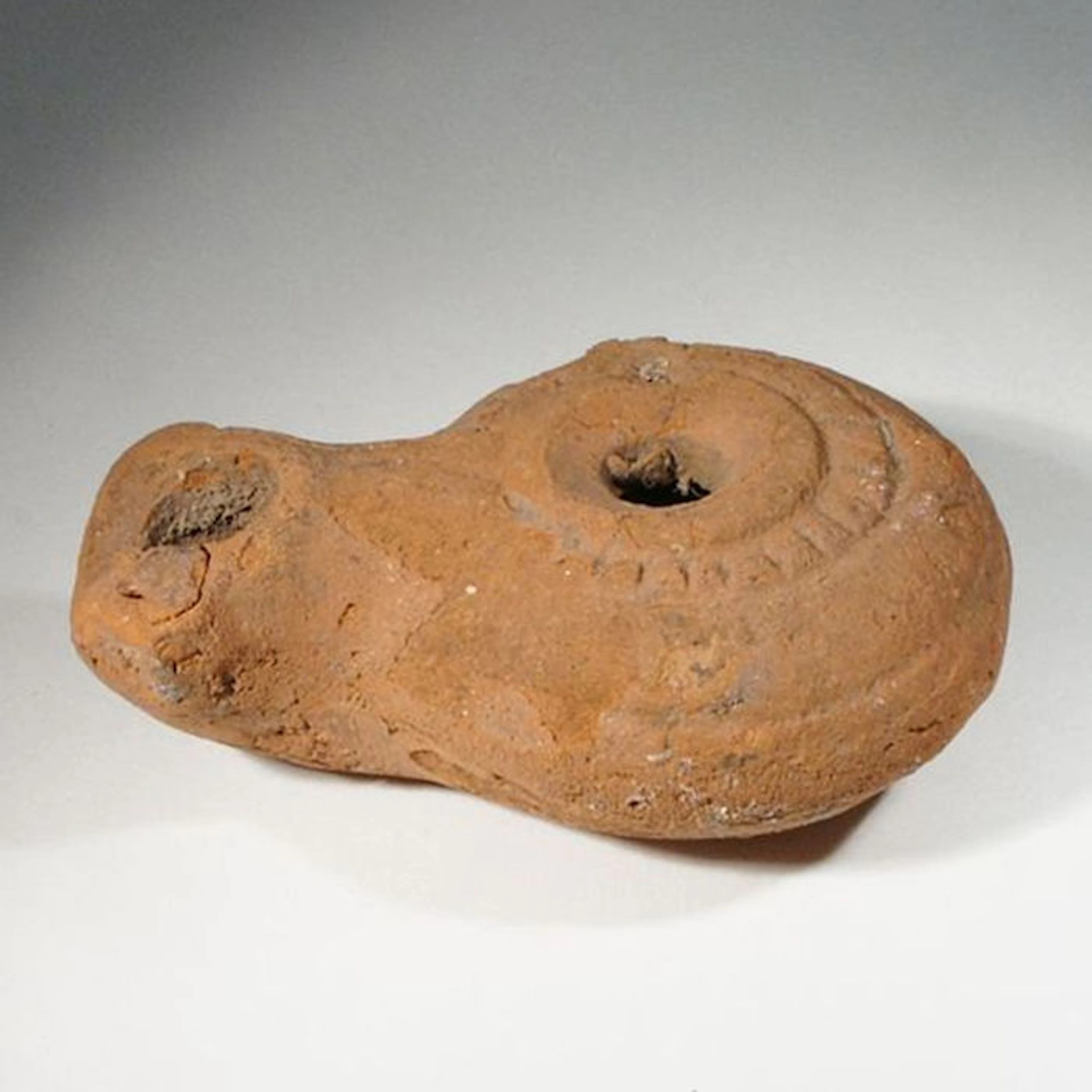 Egyptian terracotta oillamp - L. 7 cm