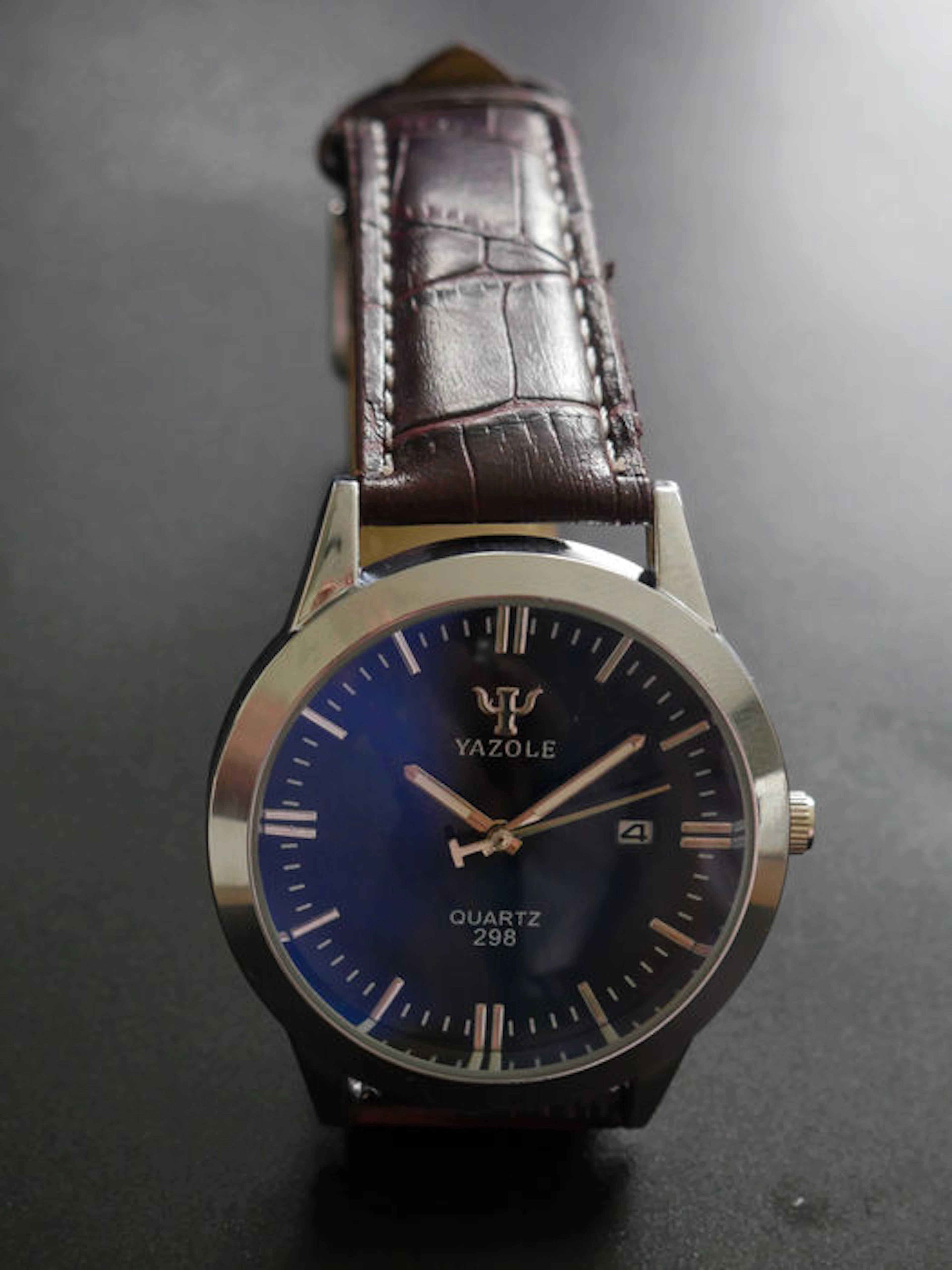 Yazole men's wristwatch – With date display