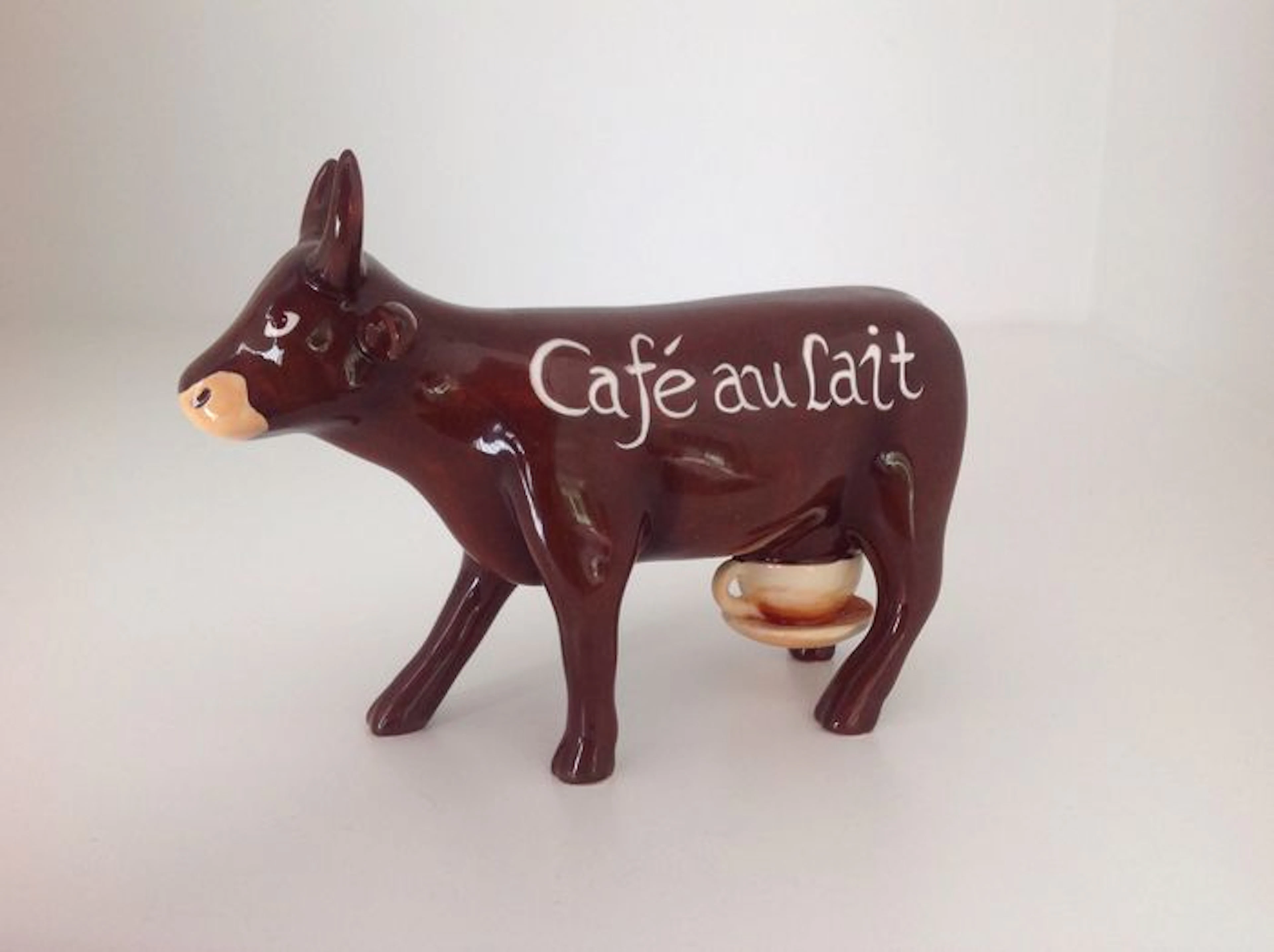 Jiri Silva – Cowparade – Café au Lait – medium – ceramic – retired
