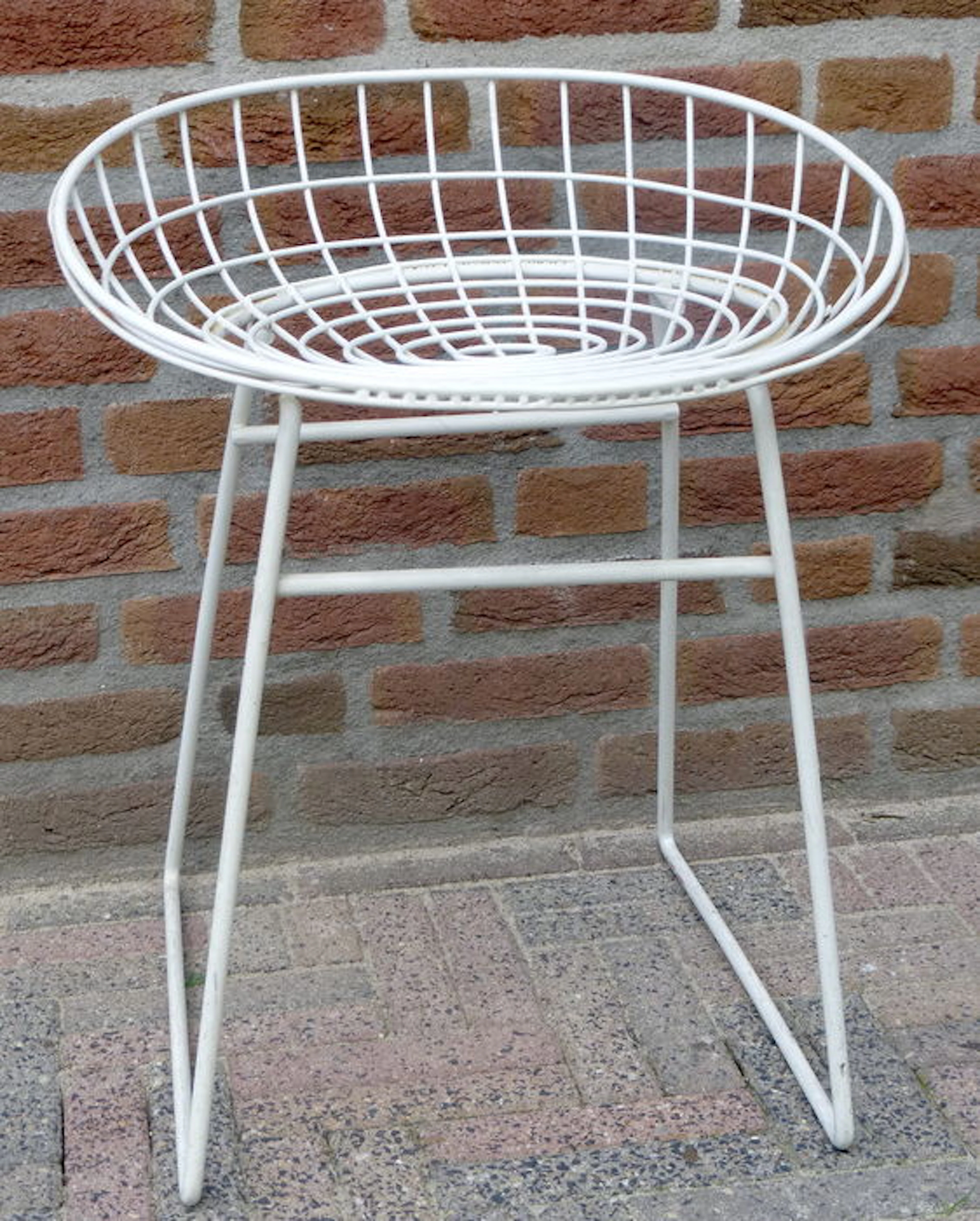 Cees Braakman for Pastoe – design wire stool KM05
