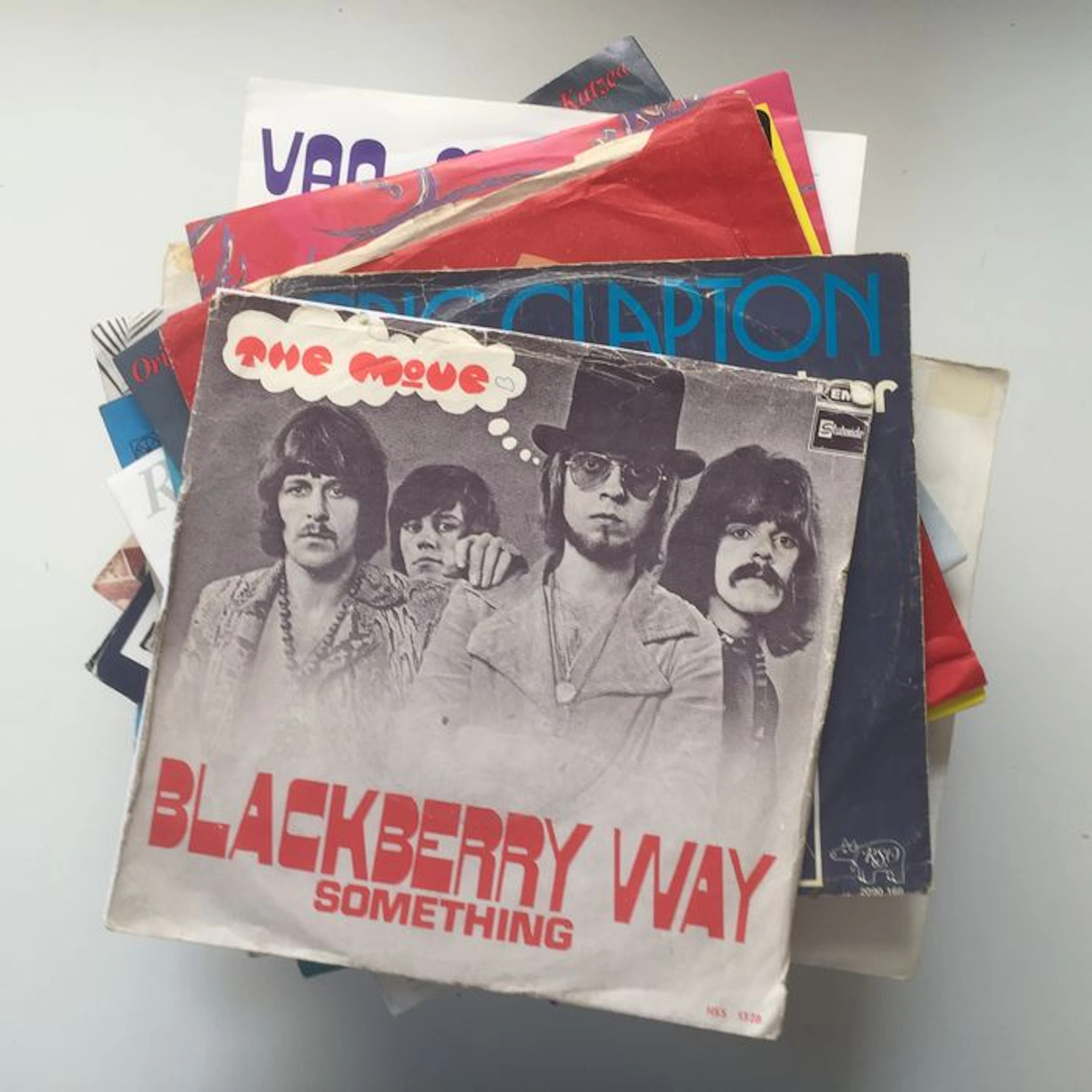 The Move, The Who, The Kinks, The Pretty Things, Spencer Davis, Clapton, Tommy James, etc., superb collection of 60+ 1960s (artists) 7inch singles