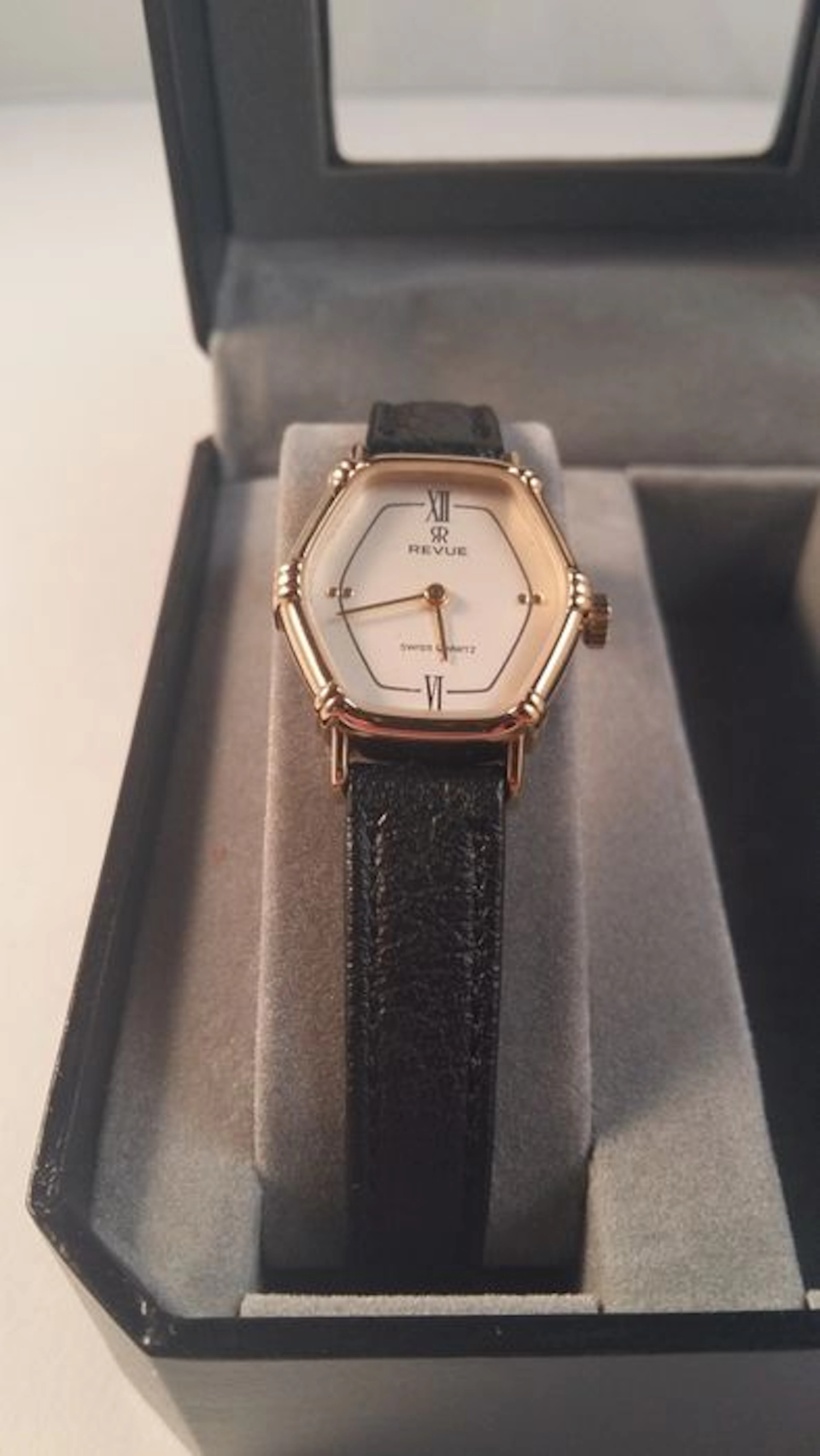 REVUE THOMMEN Versailles – women's watch – 1990s