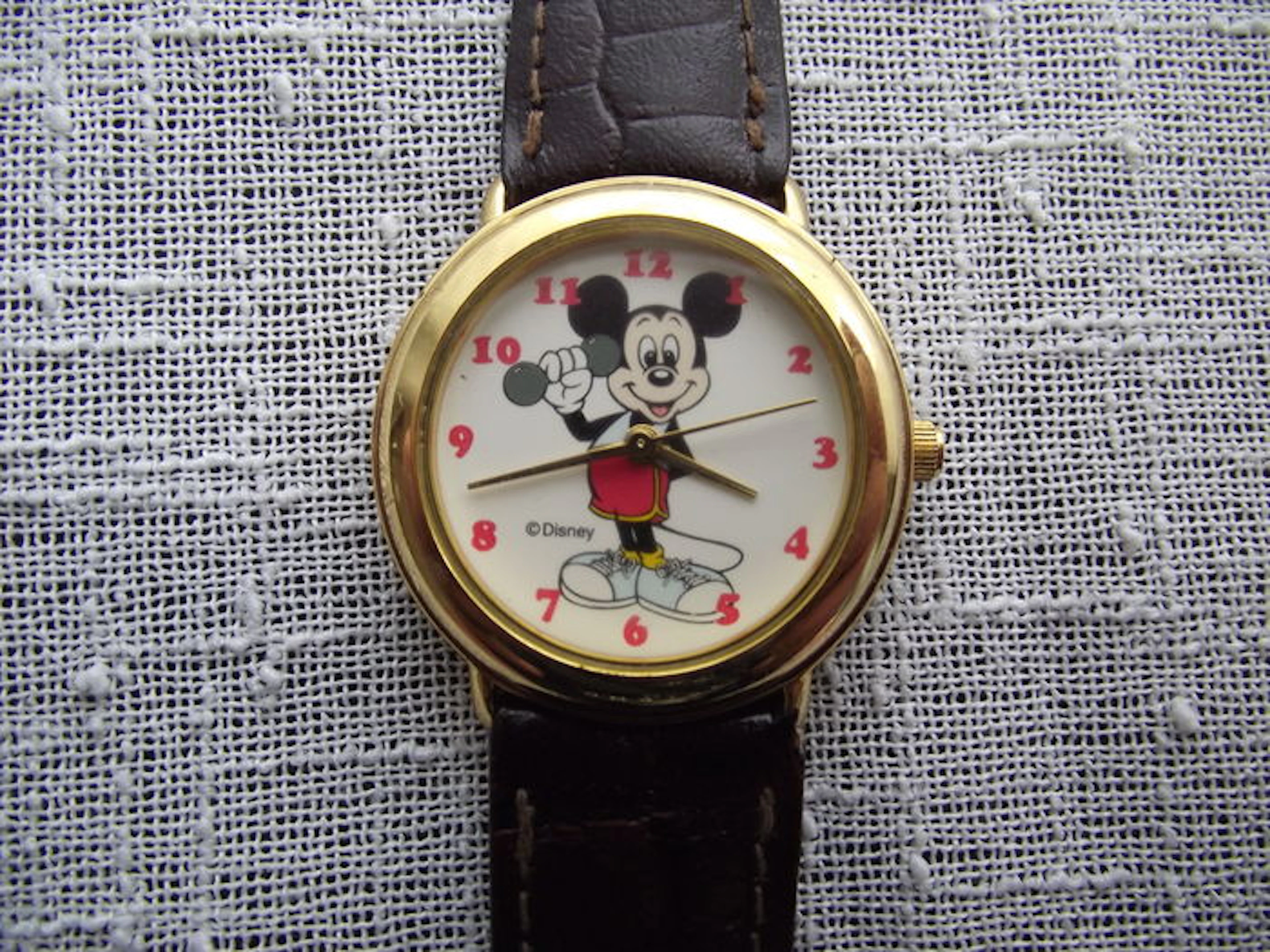 Disney DW-019 'Mickey Mouse ' unisex wristwatch circa 1990s'