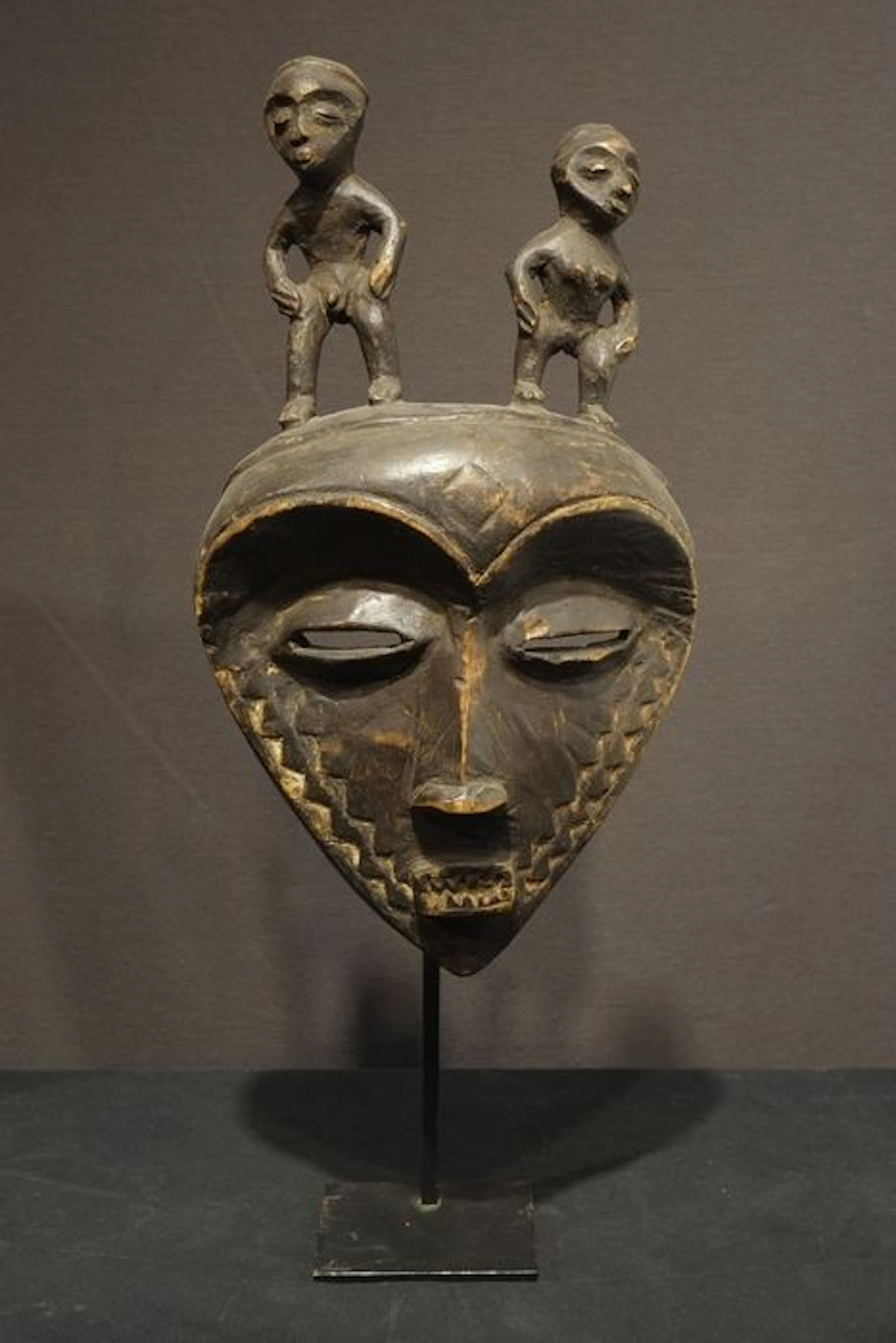 Seldom black Eastern PENDE mask with two figures - Democratic Republic Congo