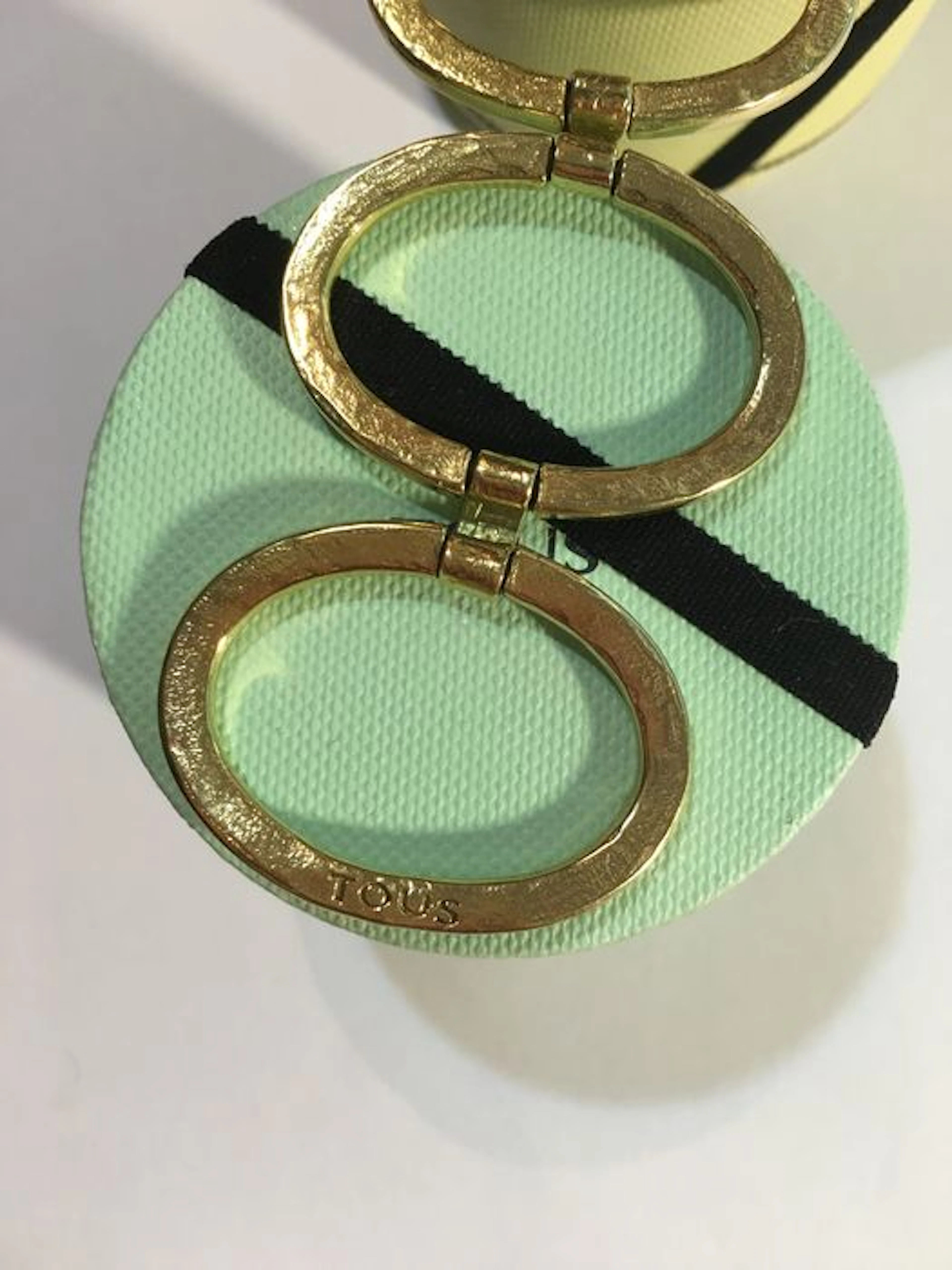 Necklace in leather and gold