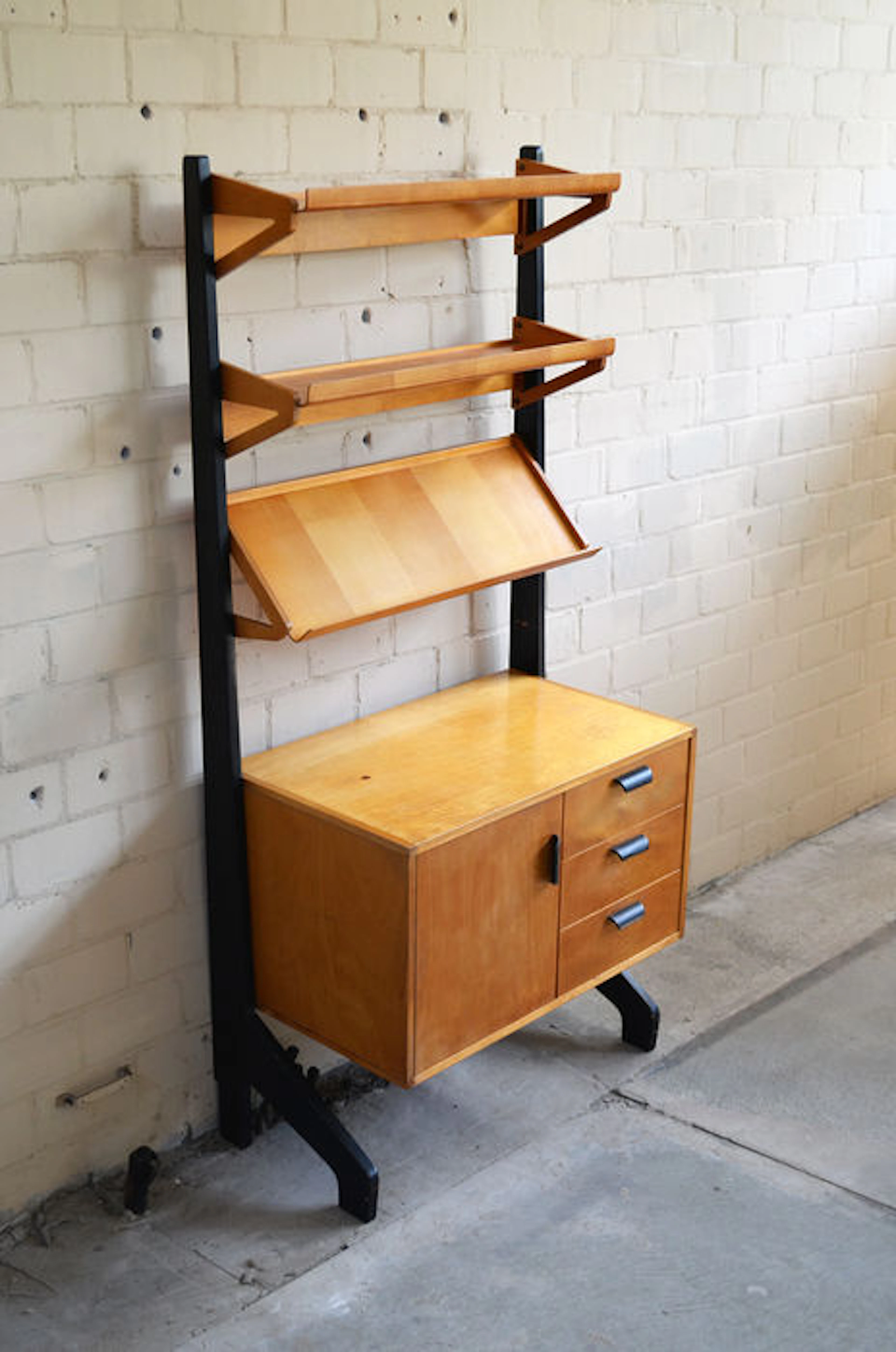 Cees Braakman for UMS Pastoe – wall unit BB 06