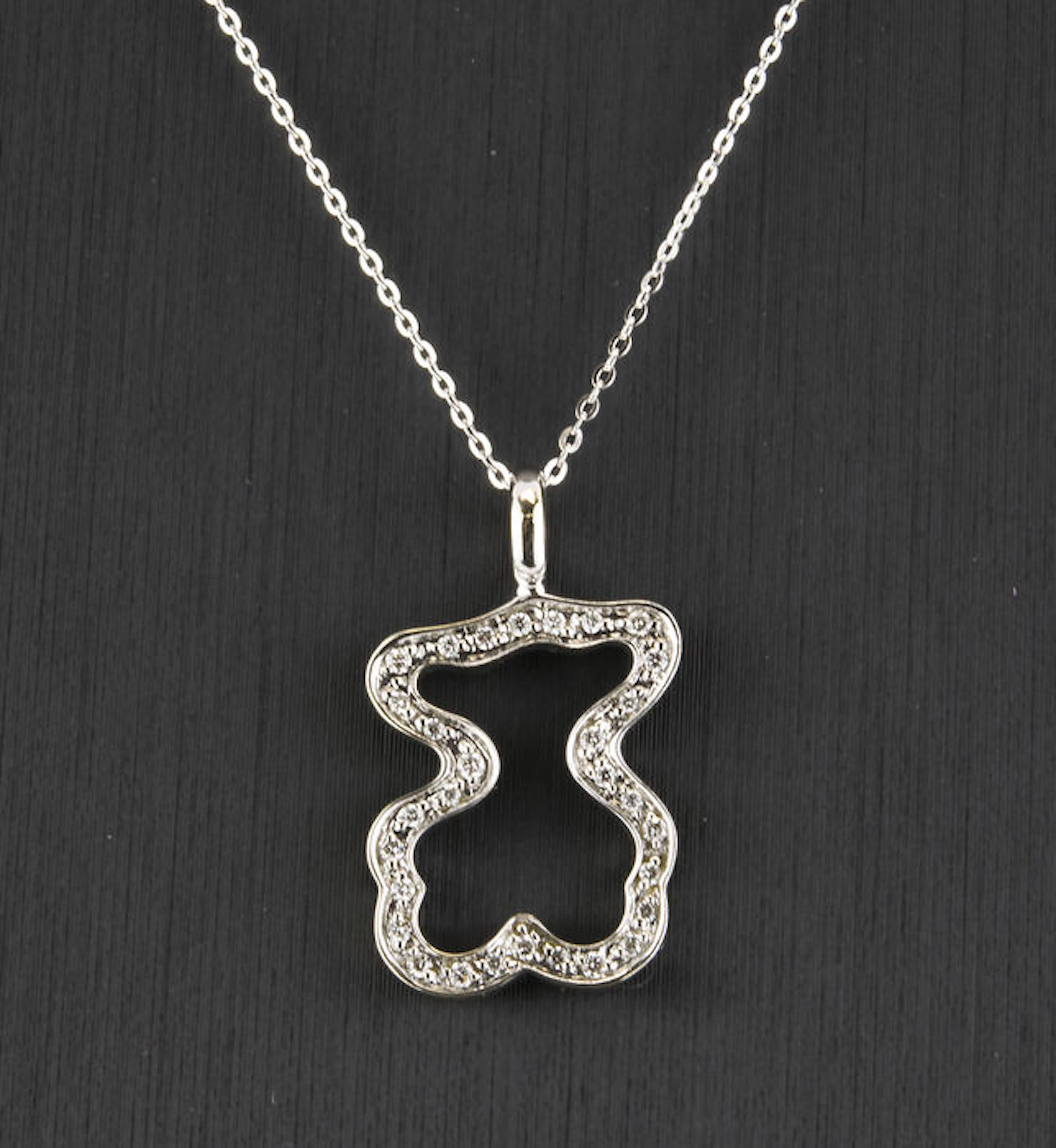 Tous – White gold necklace with a teddy bear-shaped pendant