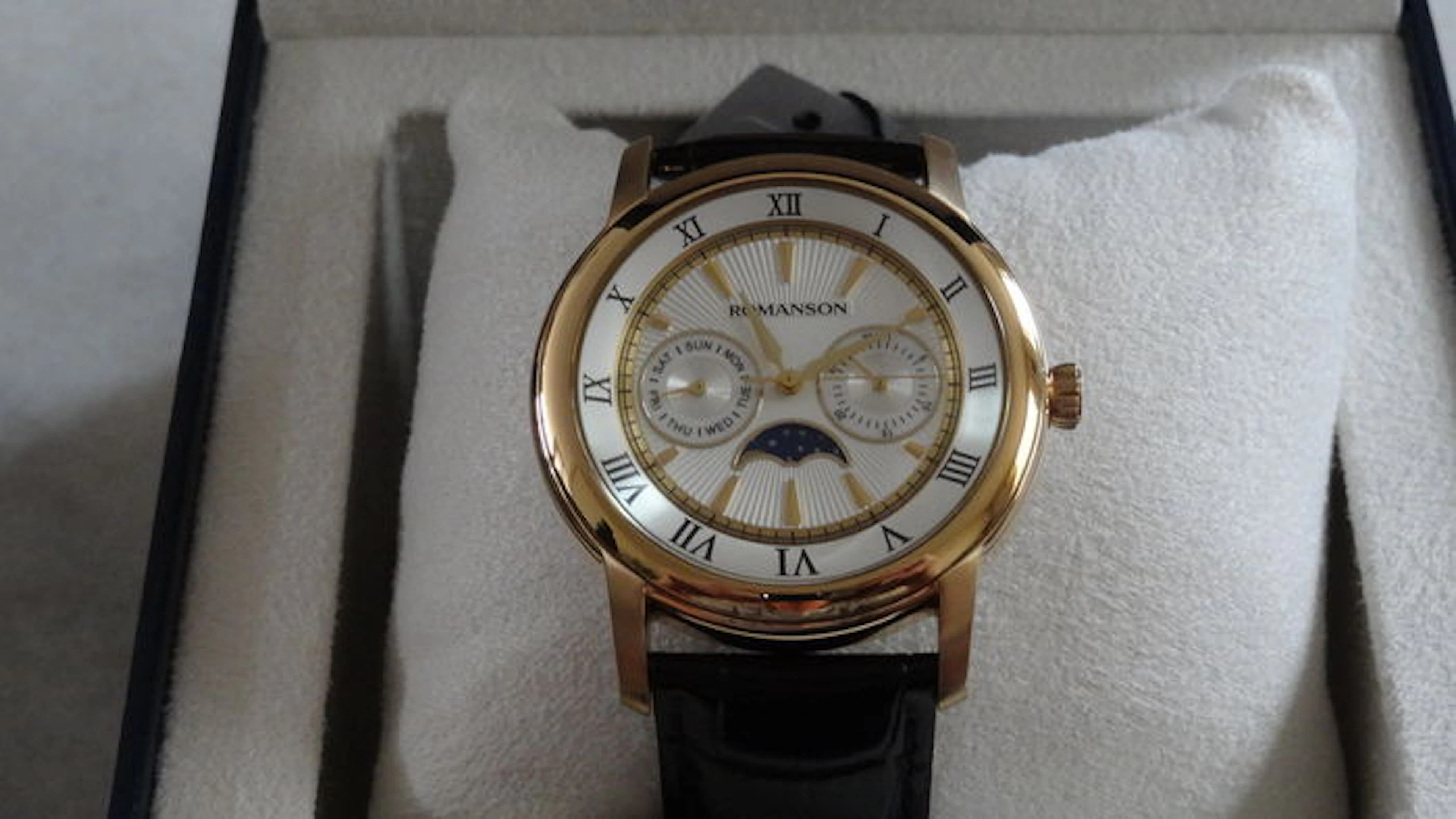 Men's wristwatch from Romanson, Sun/Moon