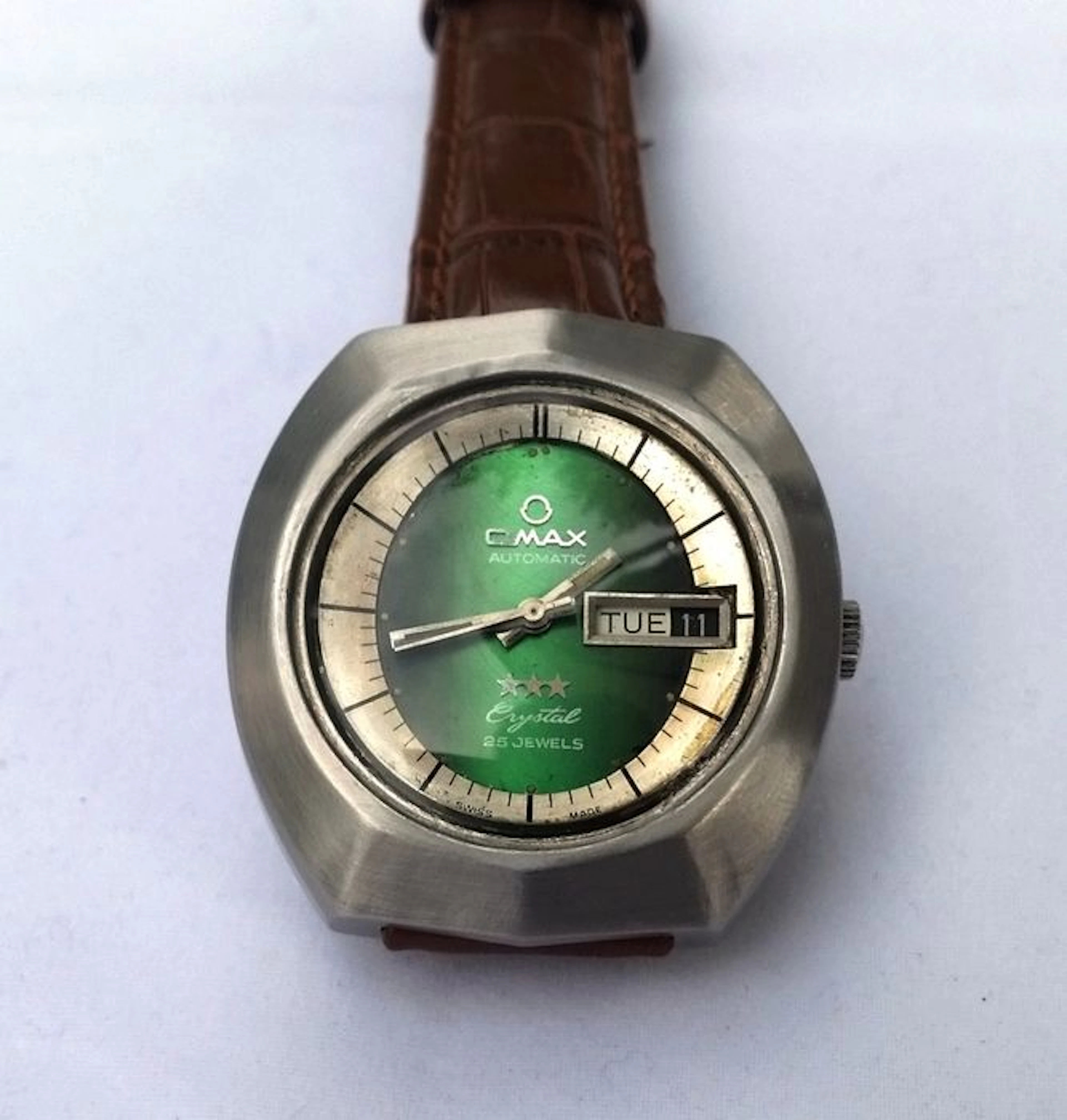 OMAX Crystal big case vintage wristwatch – 1970s