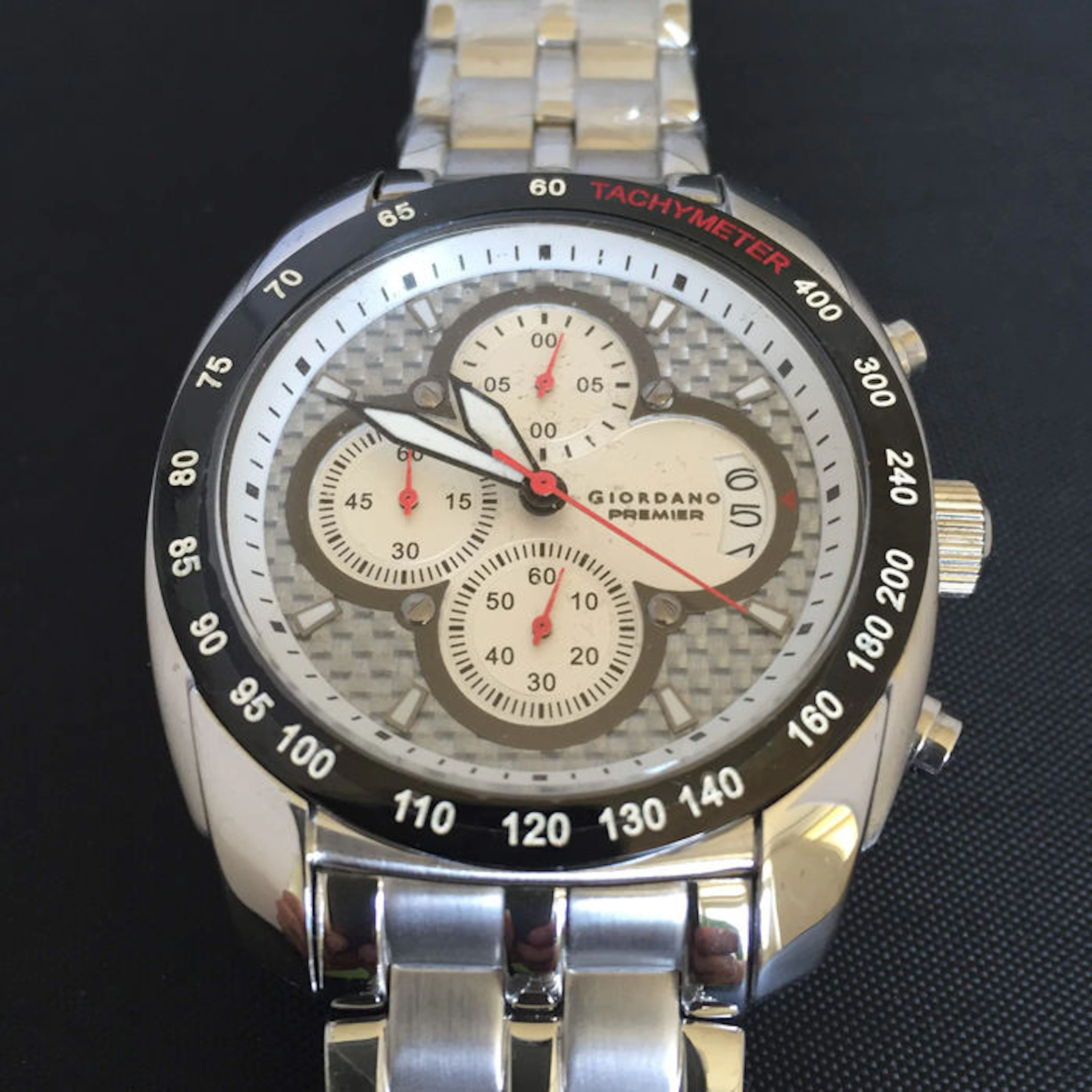 Giordano Premier Chronographs – men's watch – never worn.