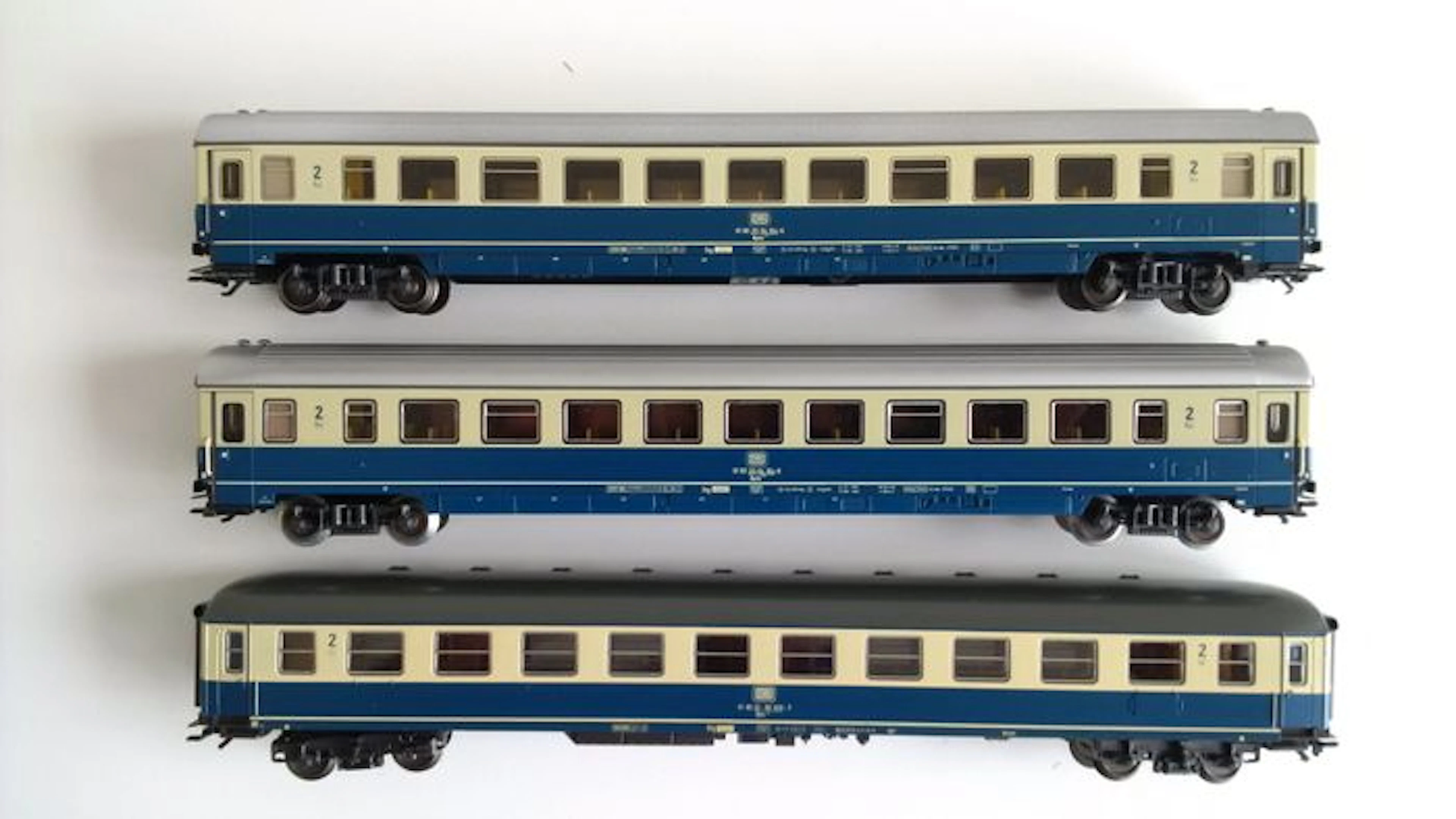 Märklin H0 - 4225/4292 - 3 IC/EC carriages of the DB