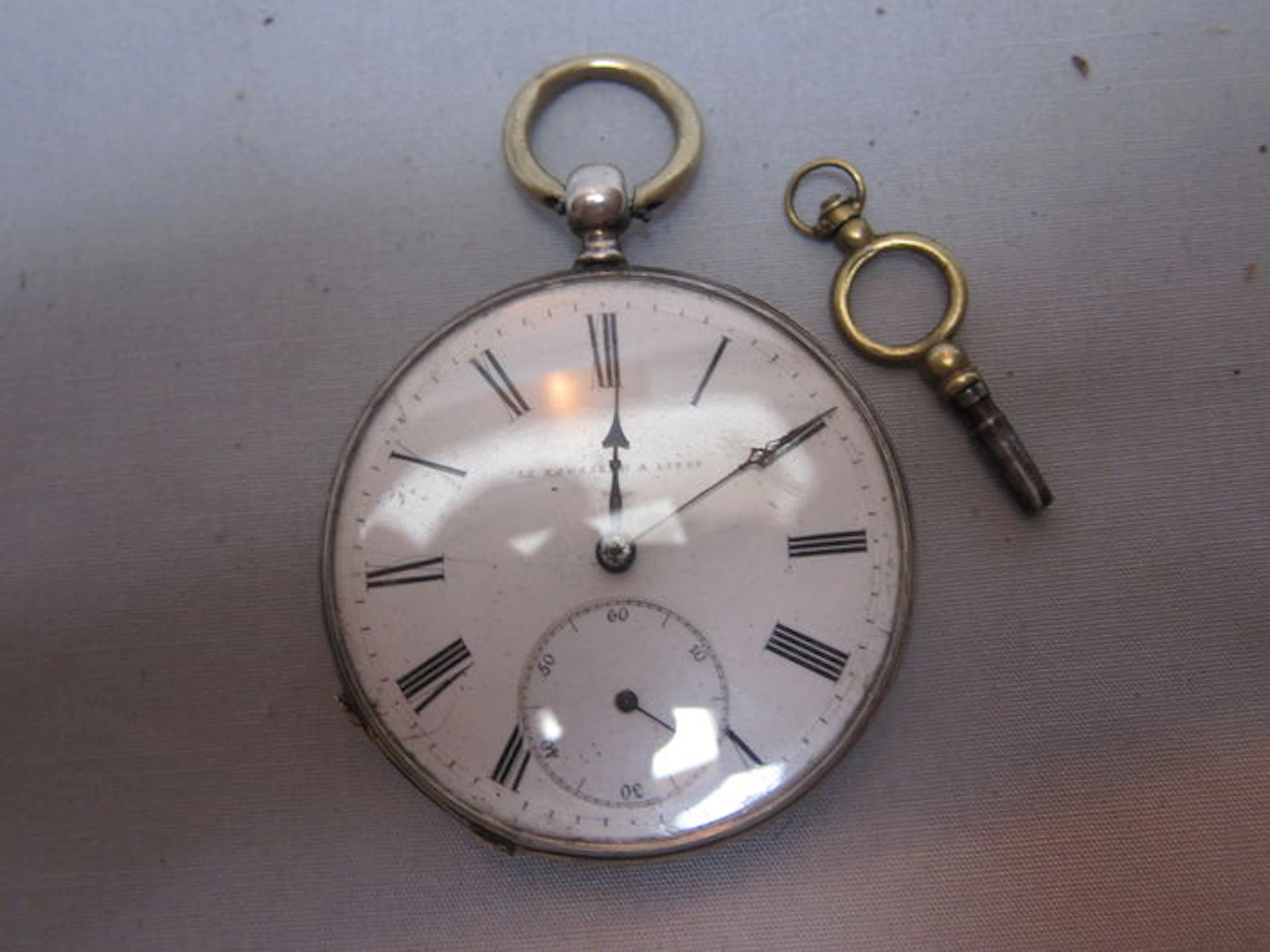 Antique, Le Rousseau a Liége – Pocket watch with key winding - 1900