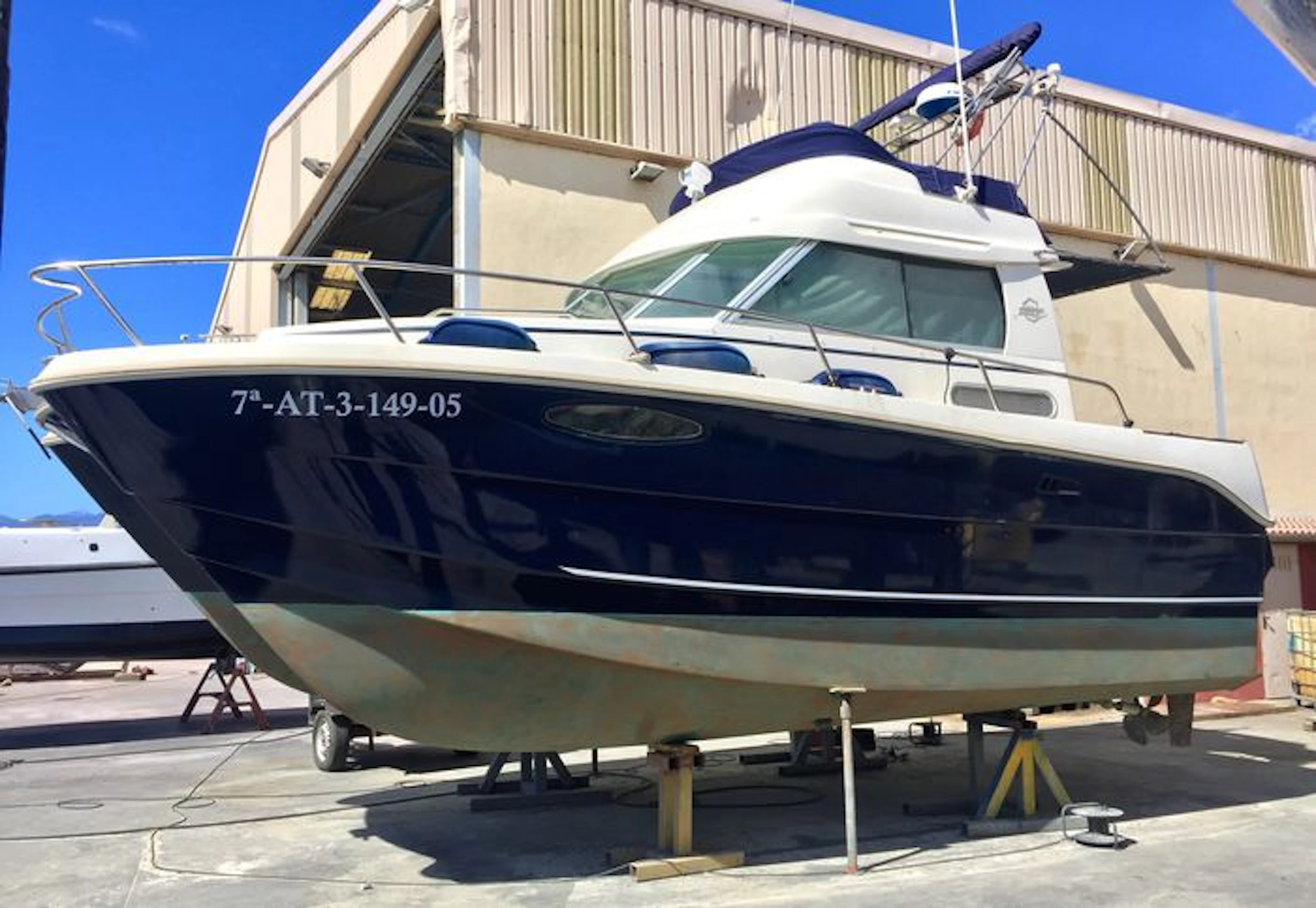 Motorised Catamaran "ExciteCat 810 Fly" - 2005