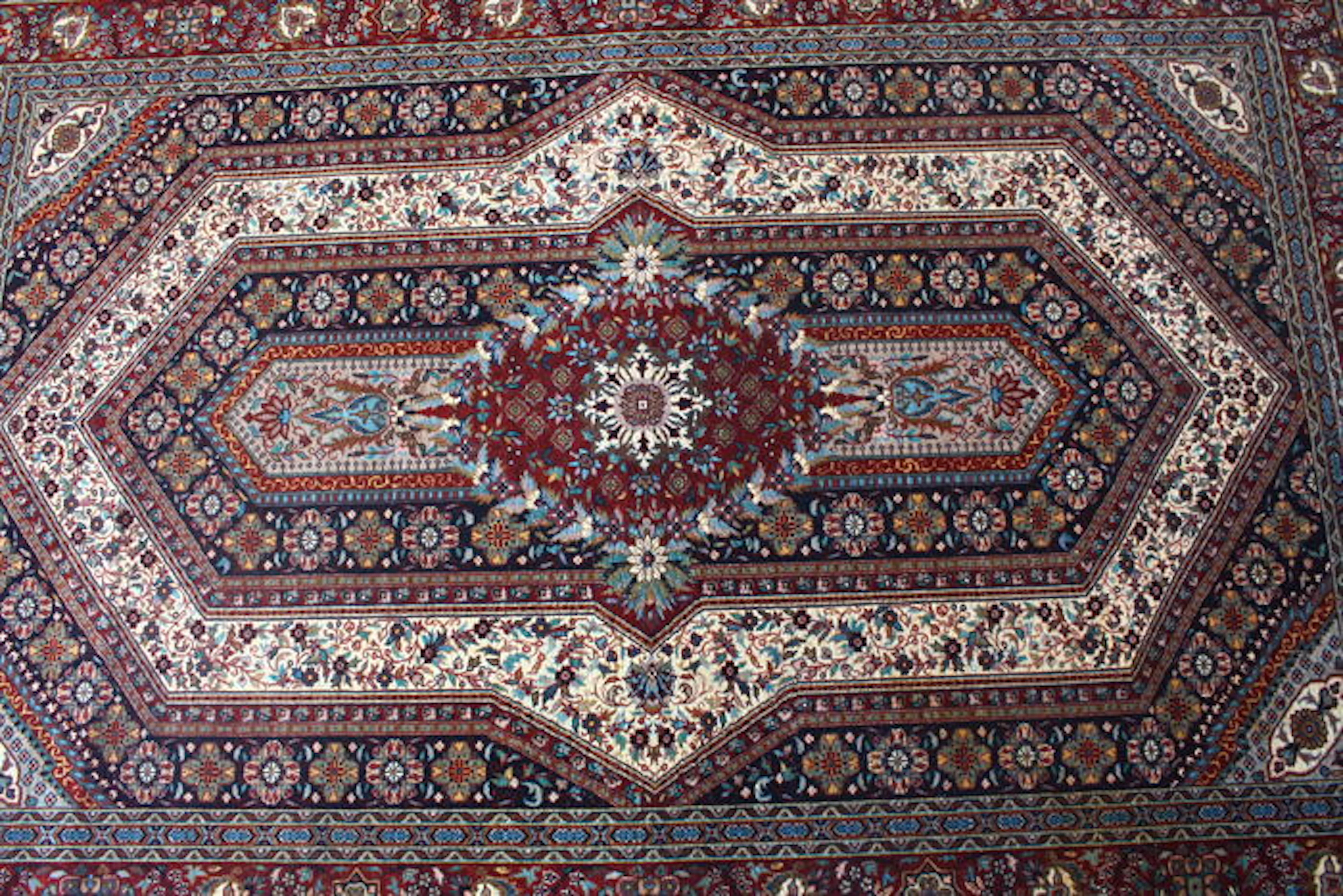 Extraordinary Persian TABRIZ extra fine - end of the 20th century - cm. 150 x 102 - 850.000 knots m/2!!!