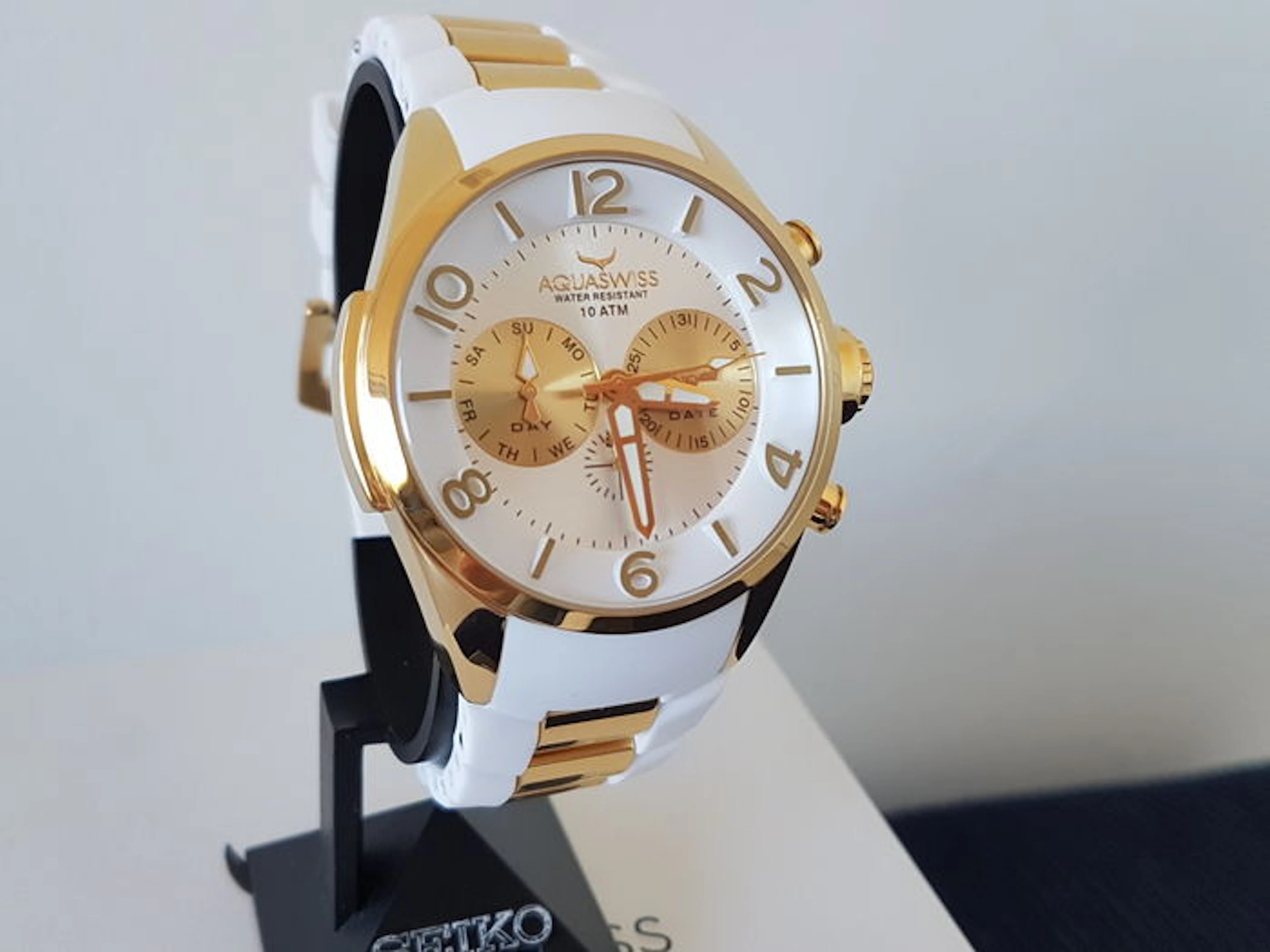 Aquaswiss- men's wristwatch-never worn