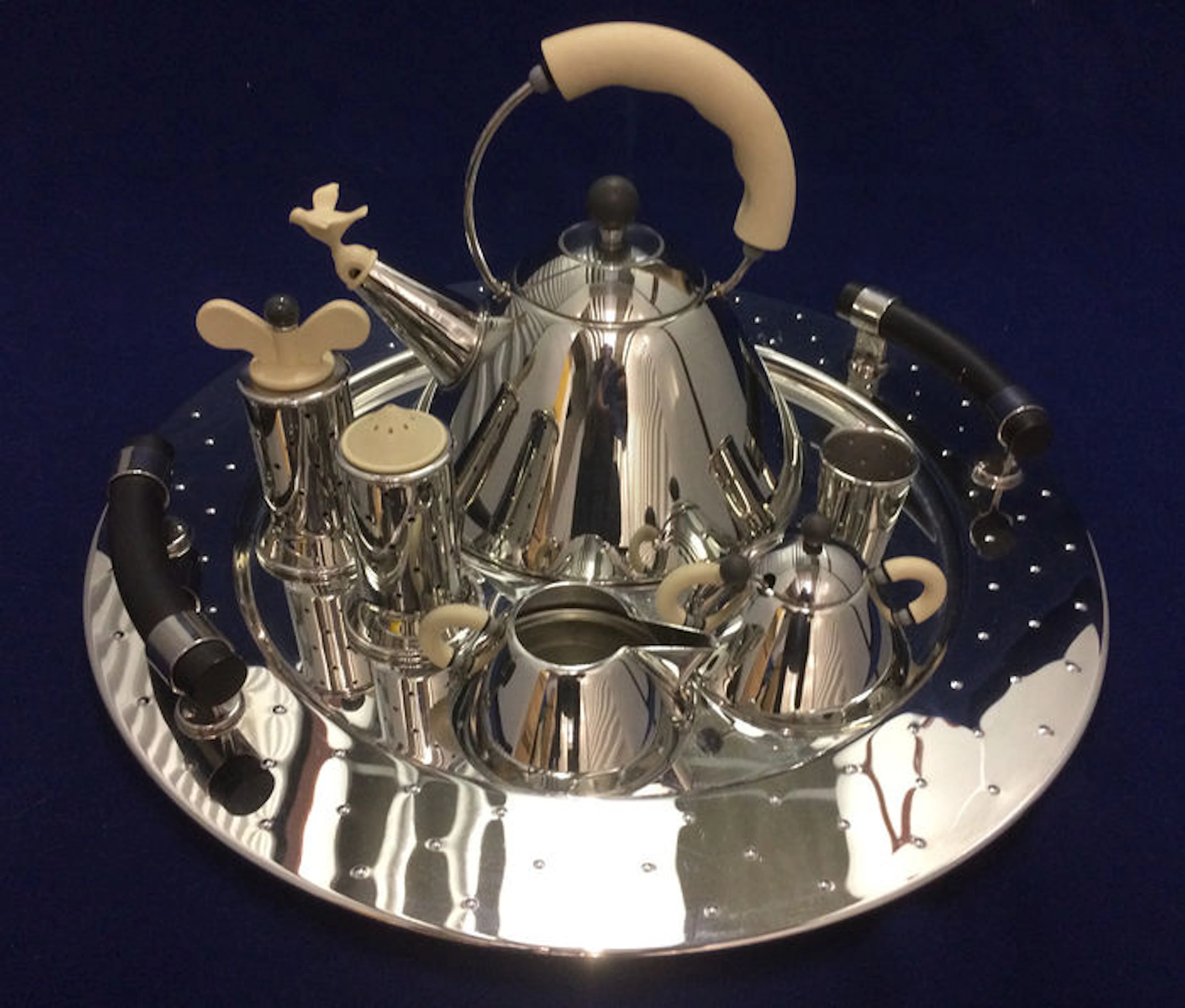 Michael Graves & Giovannoni & Venturini for Alessi - serving tray, water kettle, milk & sugar, peper & salt and spoon-cup