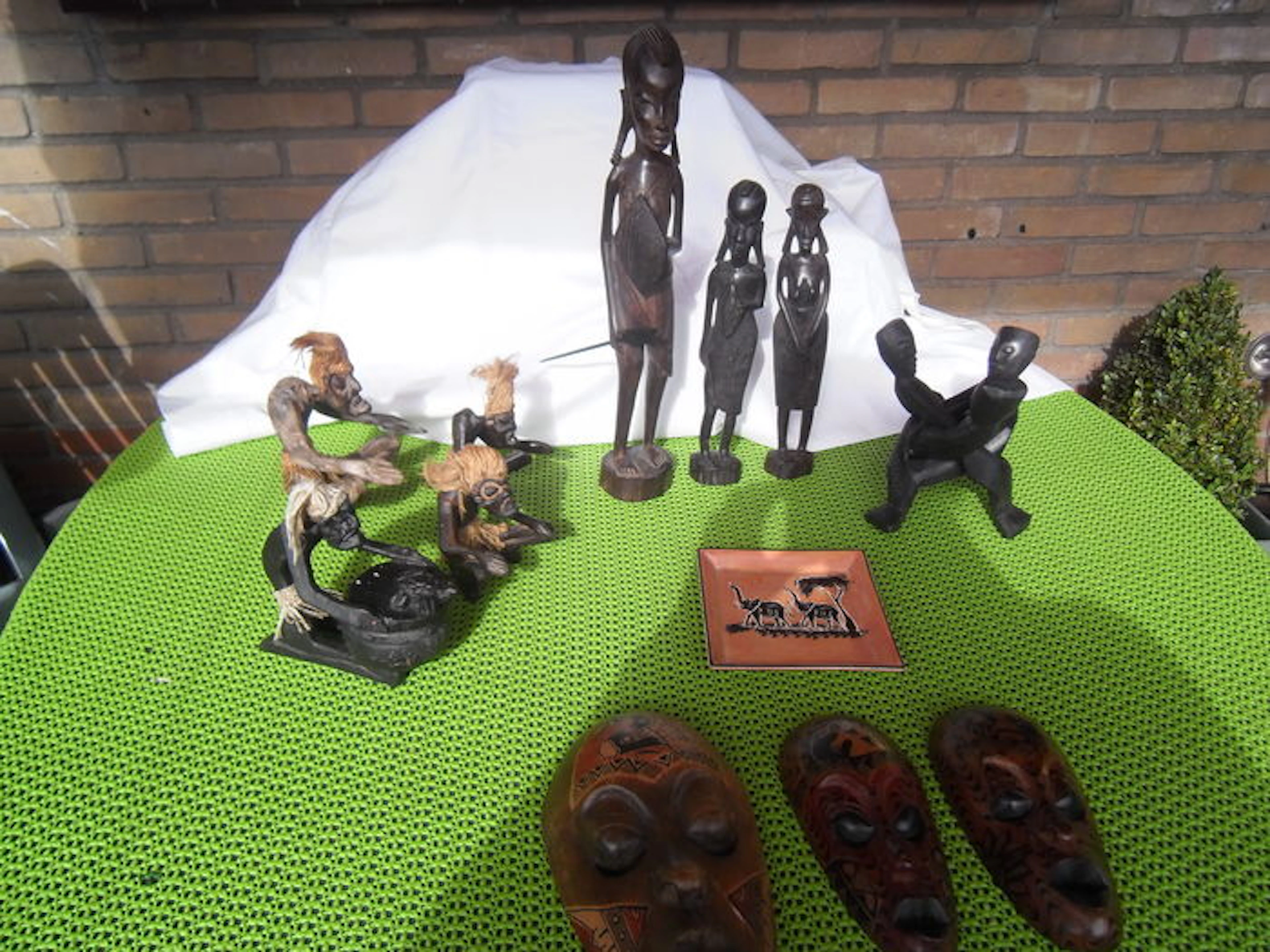 Lot with 14 objects wood carving
