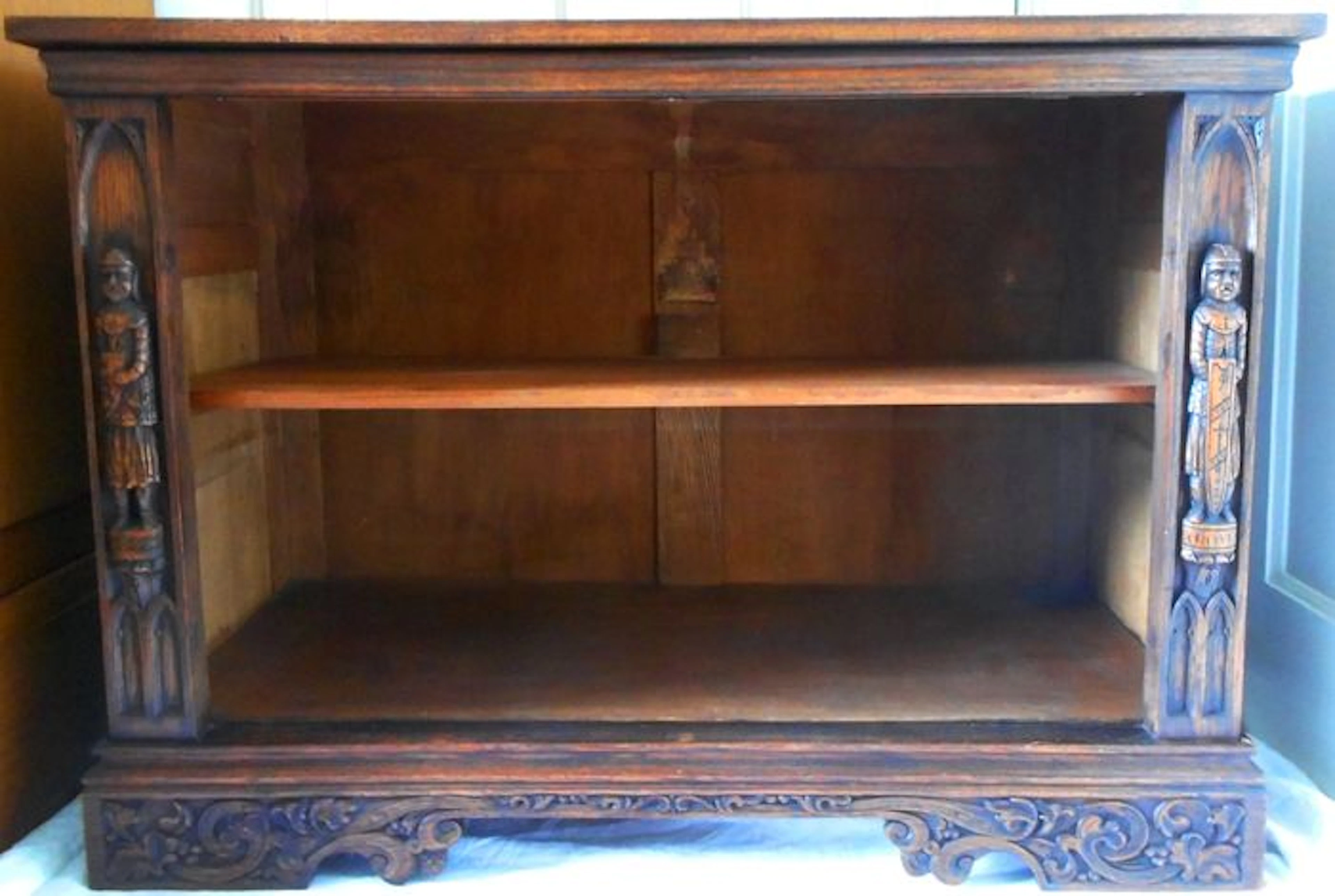 Gothic book cabinet with knights - The Netherlands - ca. 1930