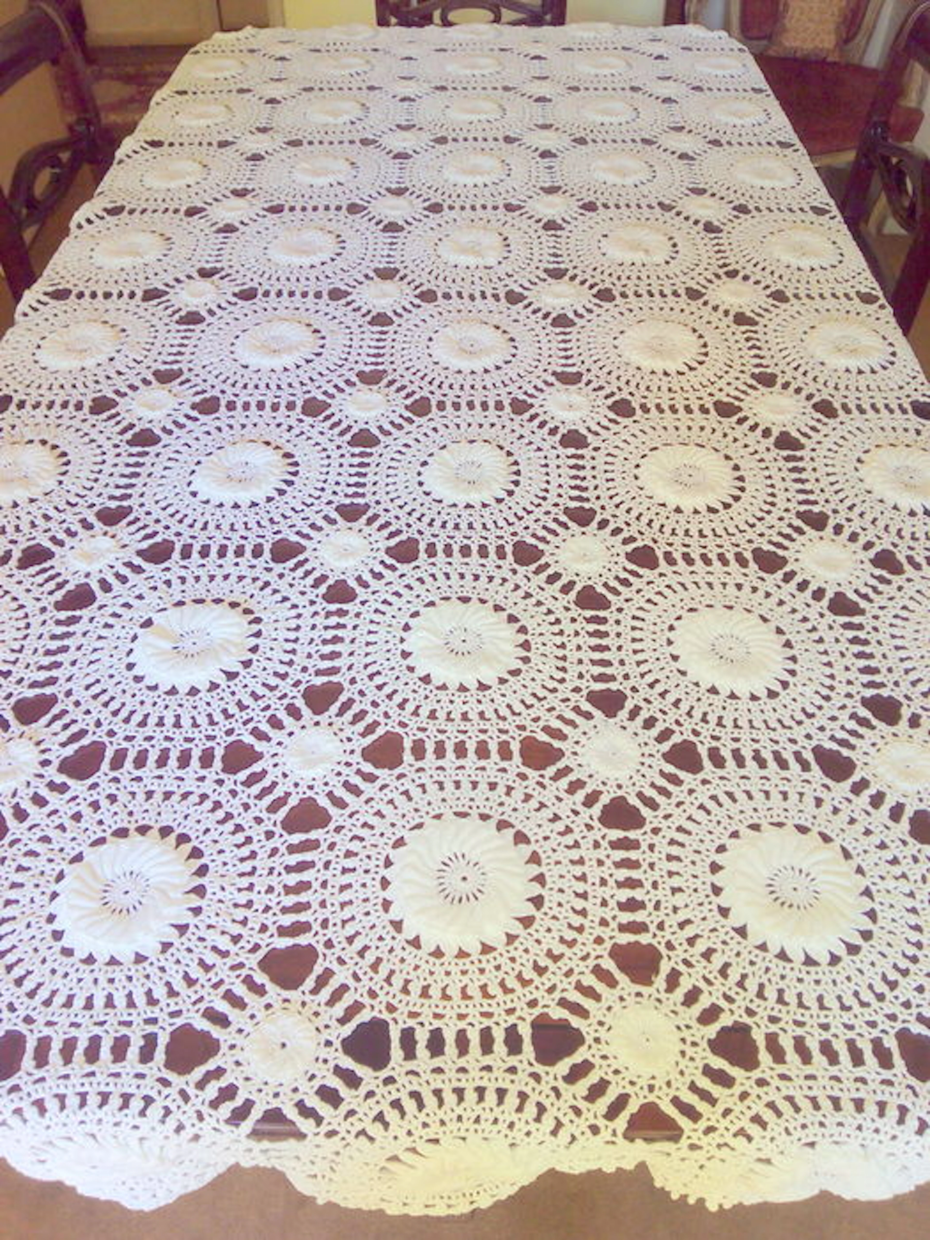 Large handmade crocheted tablecloth or bed spread ( single ) , Portugal, circa 1950