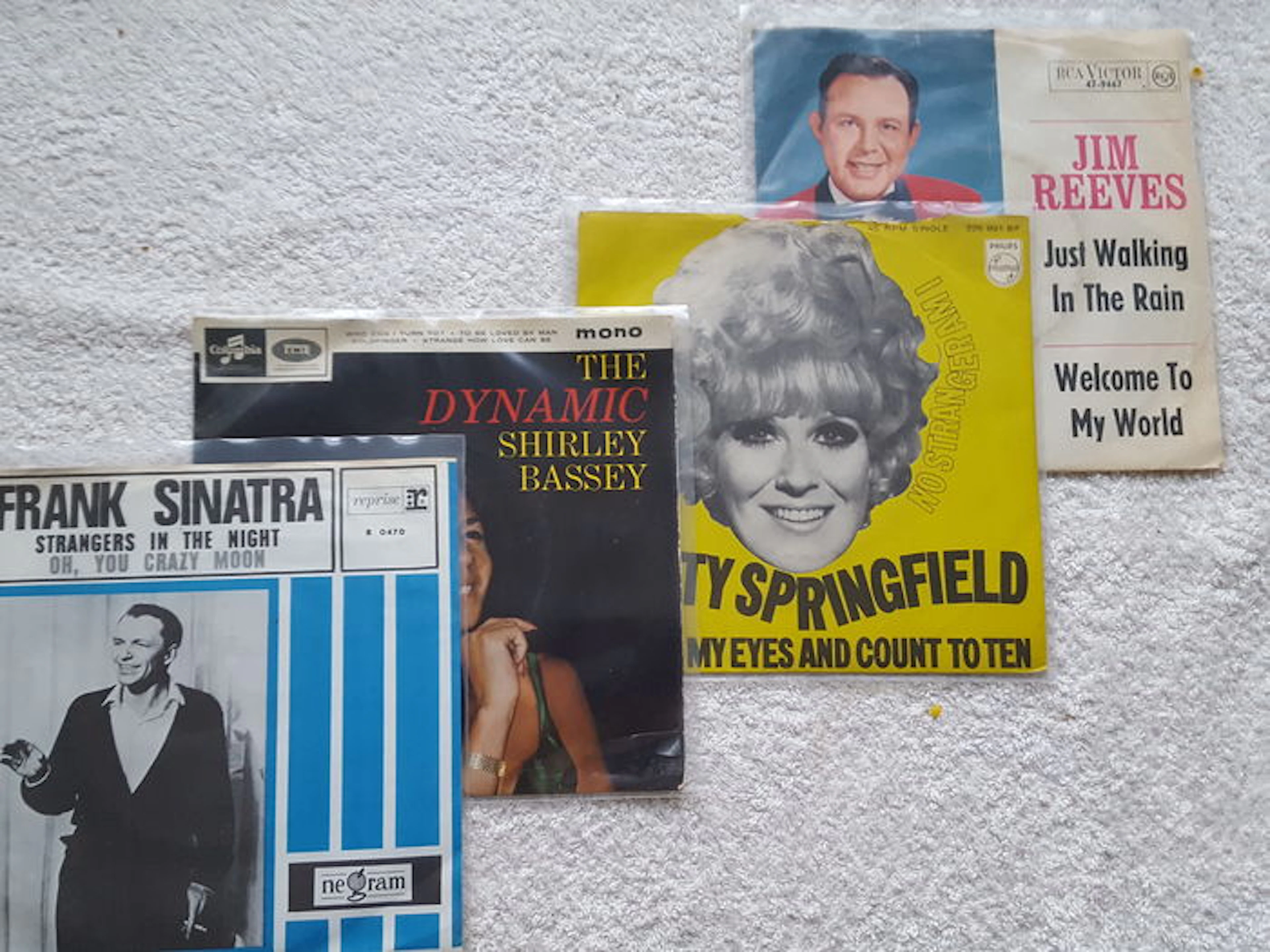 Lot of 113 vinyl singles Singers & Crooners