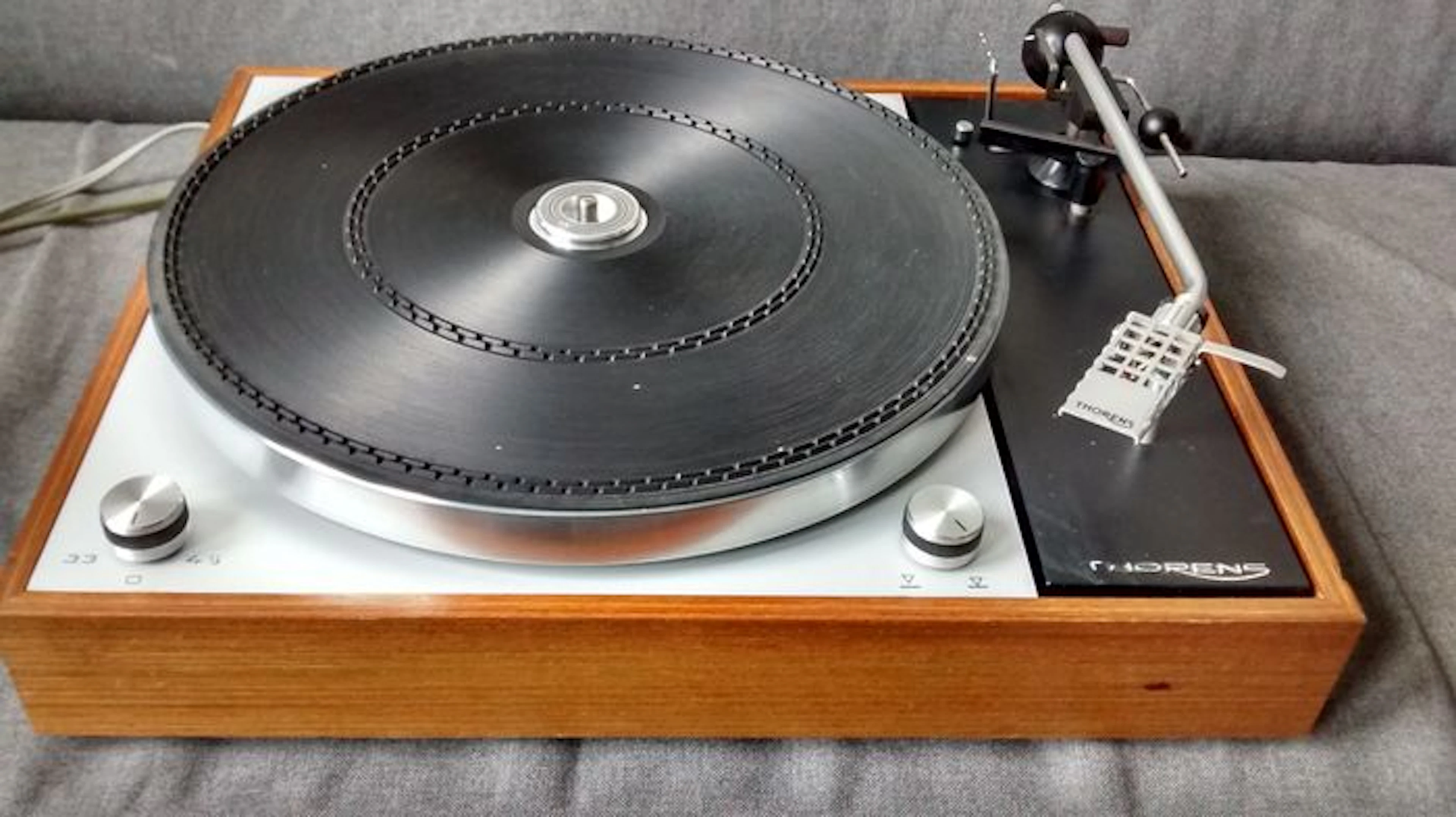 Thorens TD 150 mkII incl cover and cartridge.