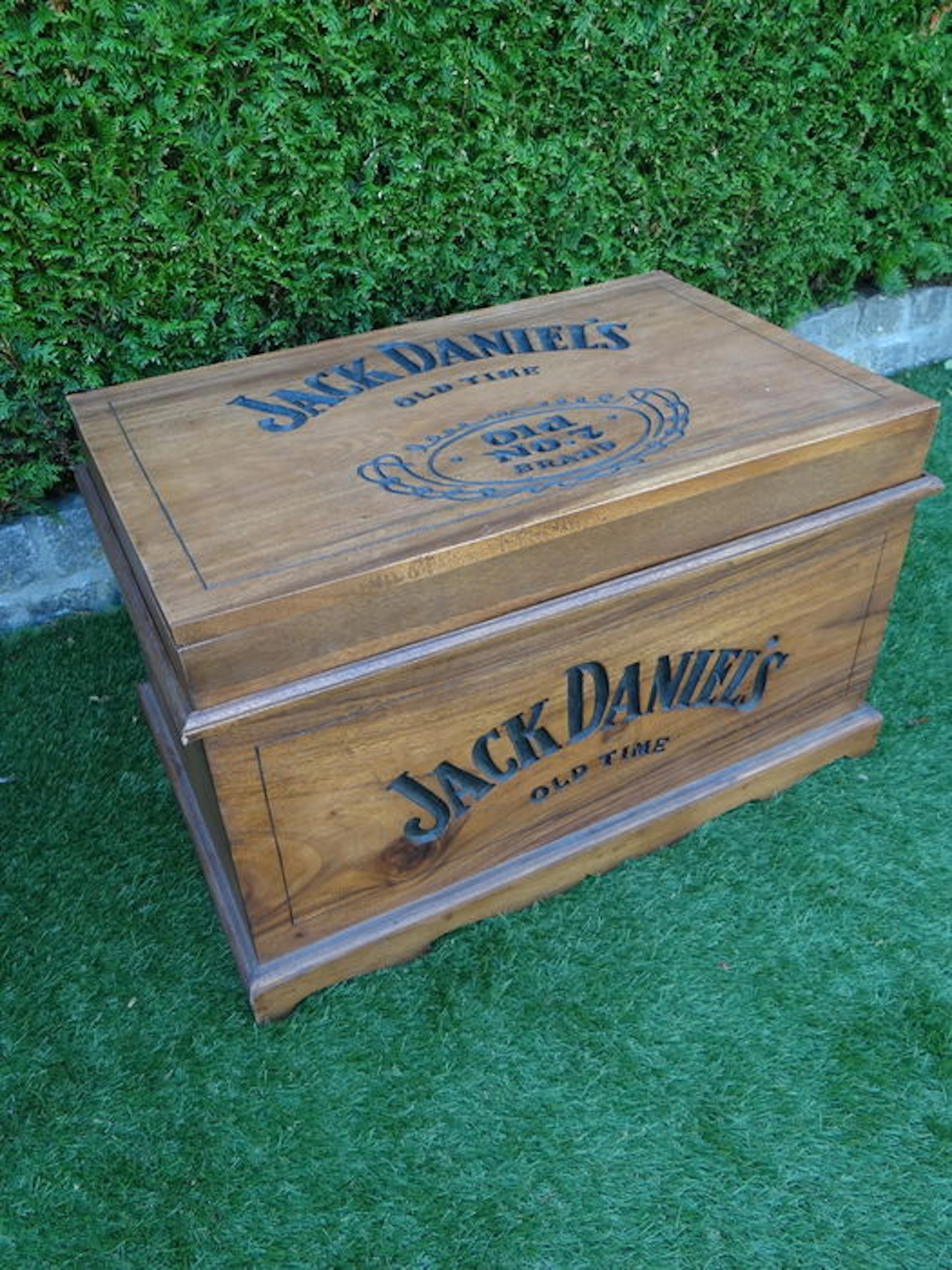 Large Luxury teak handworked crate- Jack Daniels