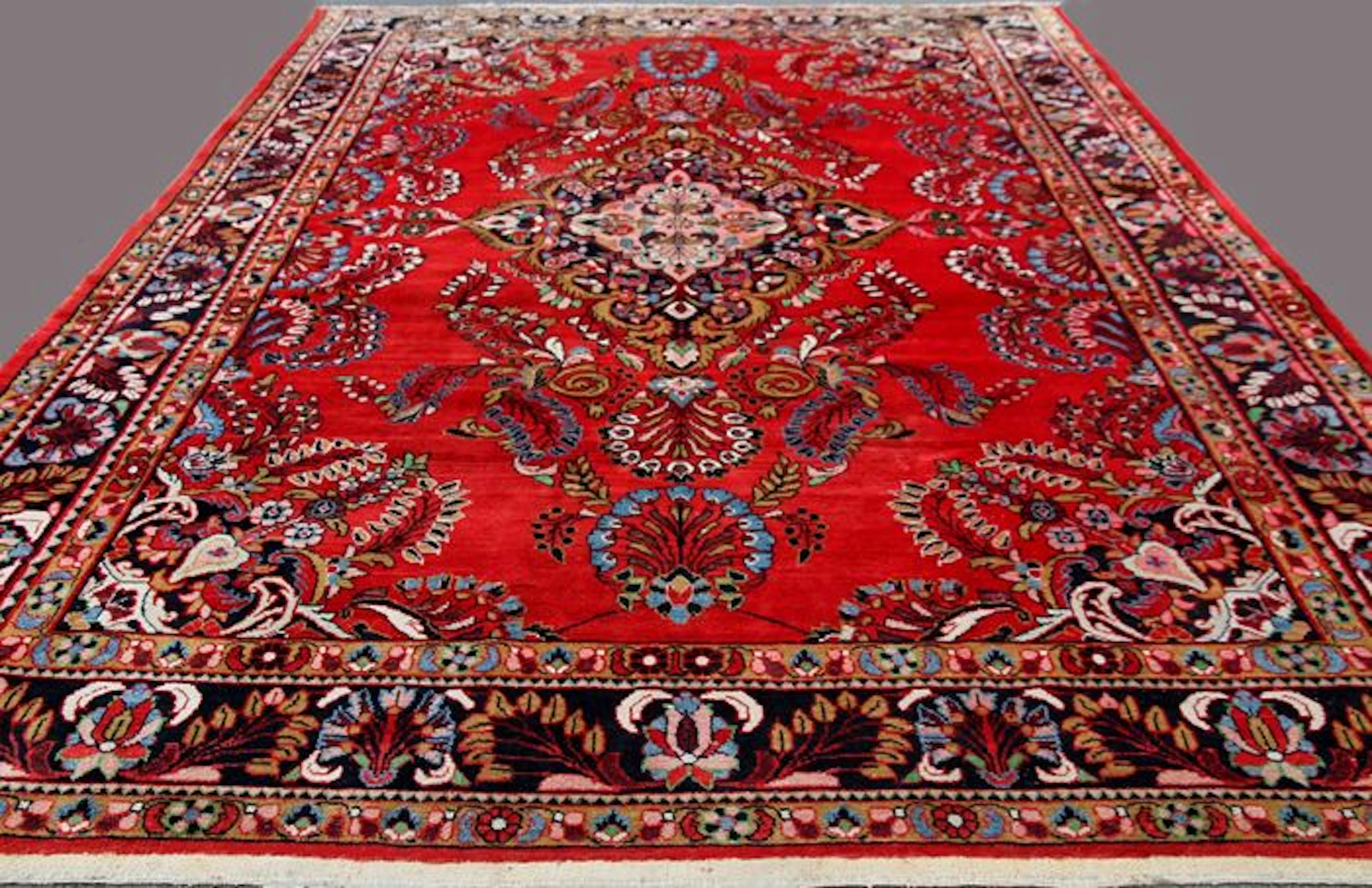 Splendid and very original Persian rug, HAMADAN from IRAN, hand-knotted, floral design, 326 x 226 cm, approx. 7