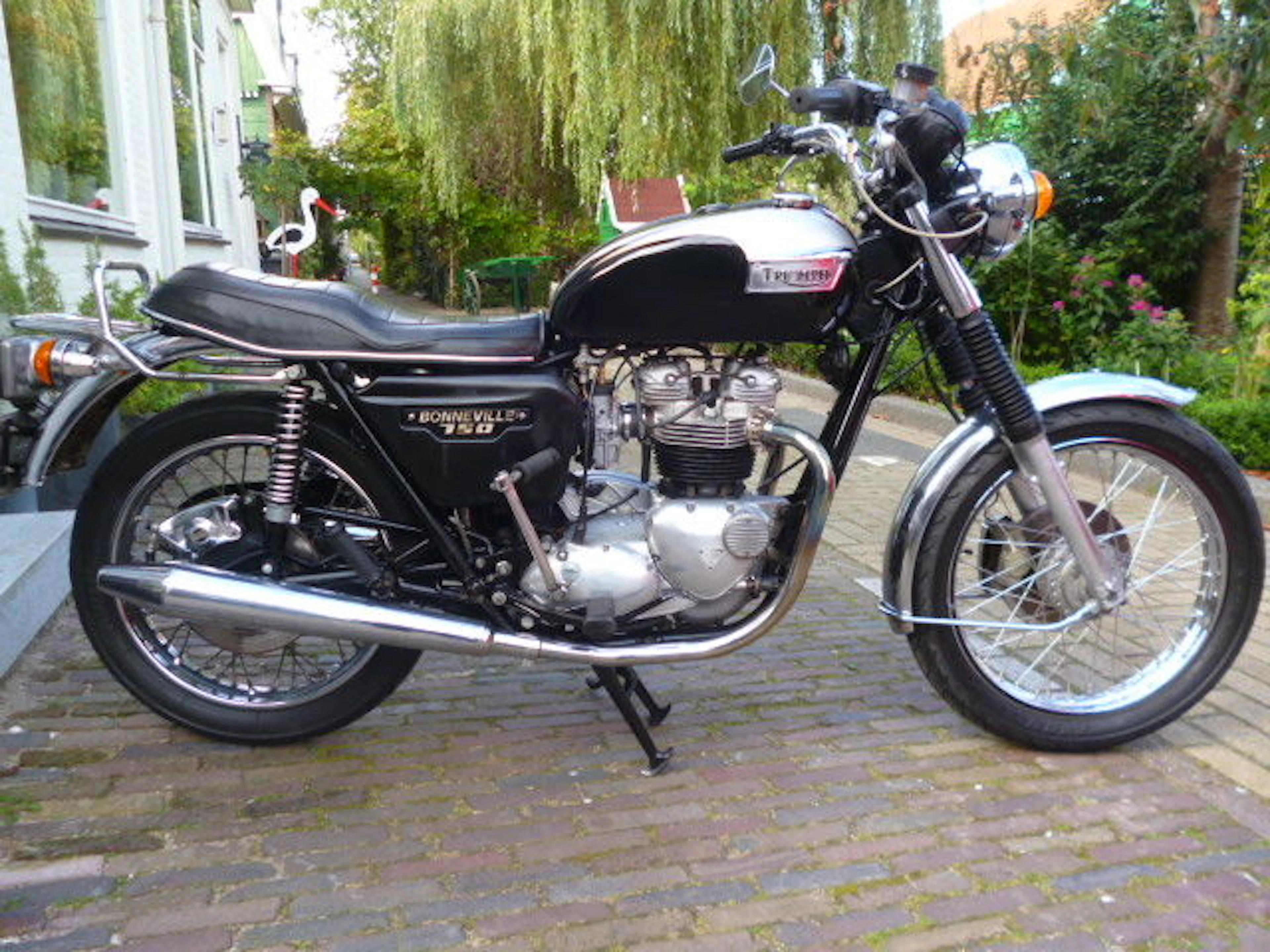 Triumph - 750cc Bonneville T140E - 1980