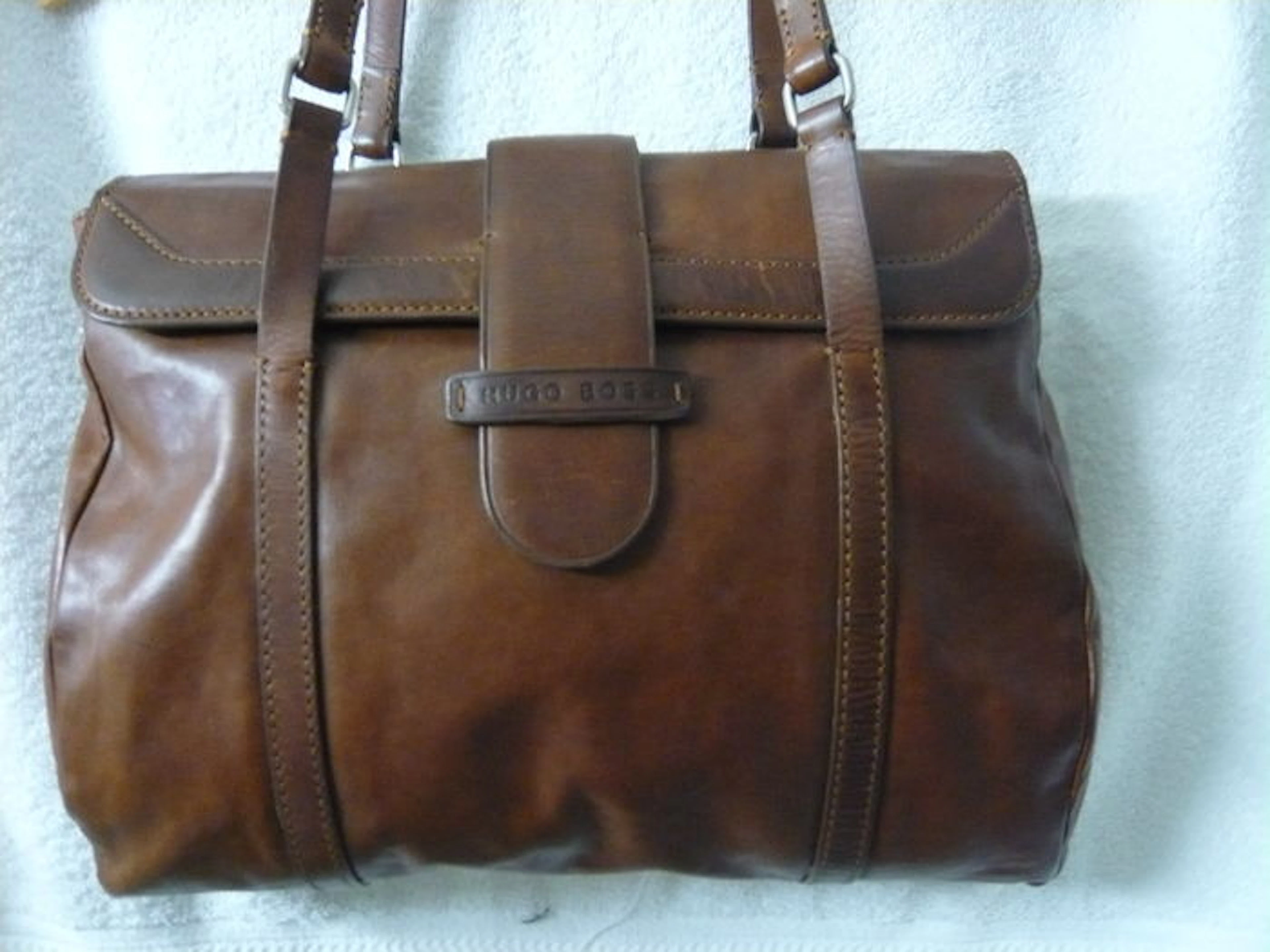 Hugo Boss - Brown supple leather bag.