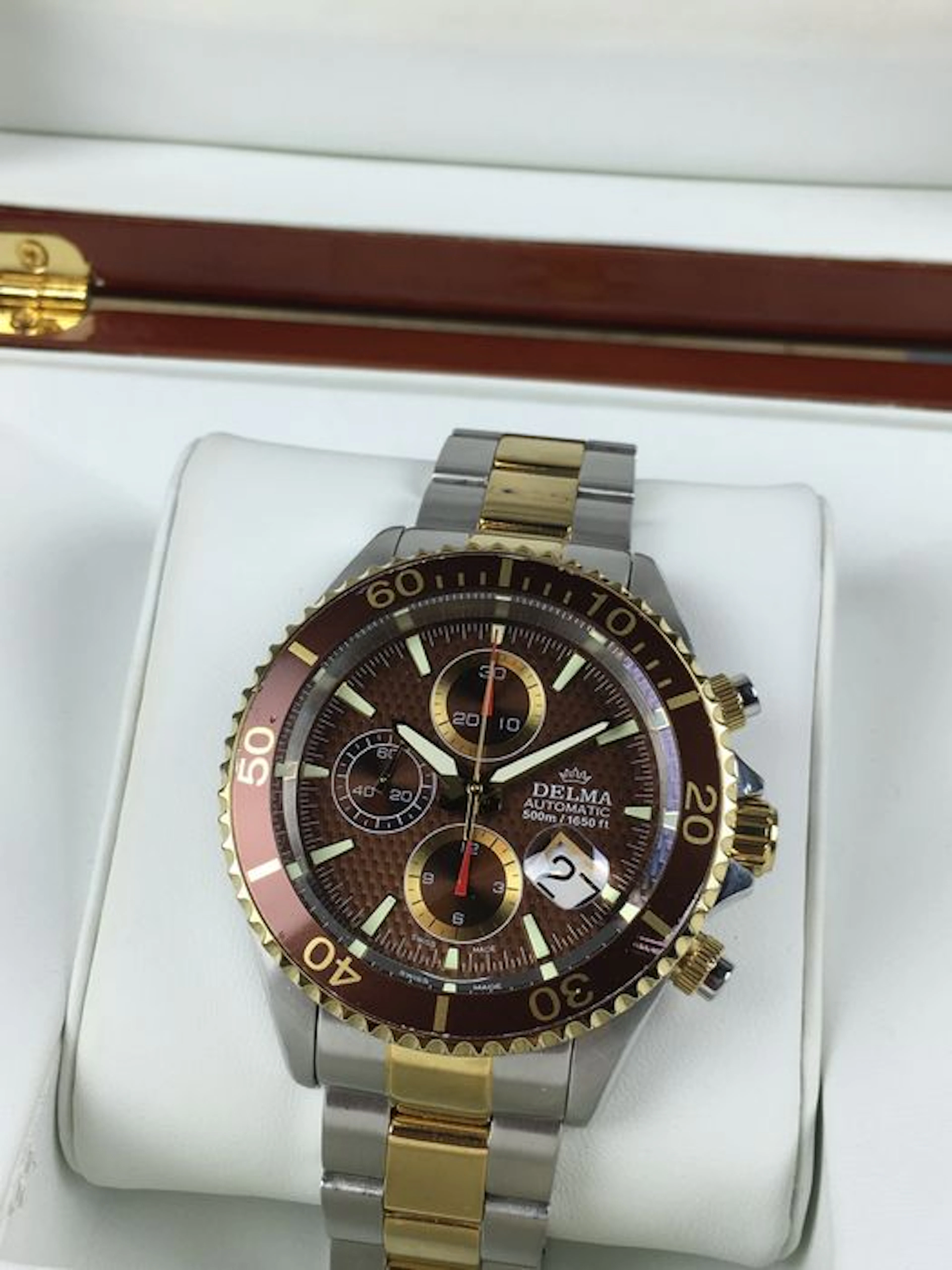 Delma Santiago chronograph automatic men's watch - reference: 52701.574.6.104.
