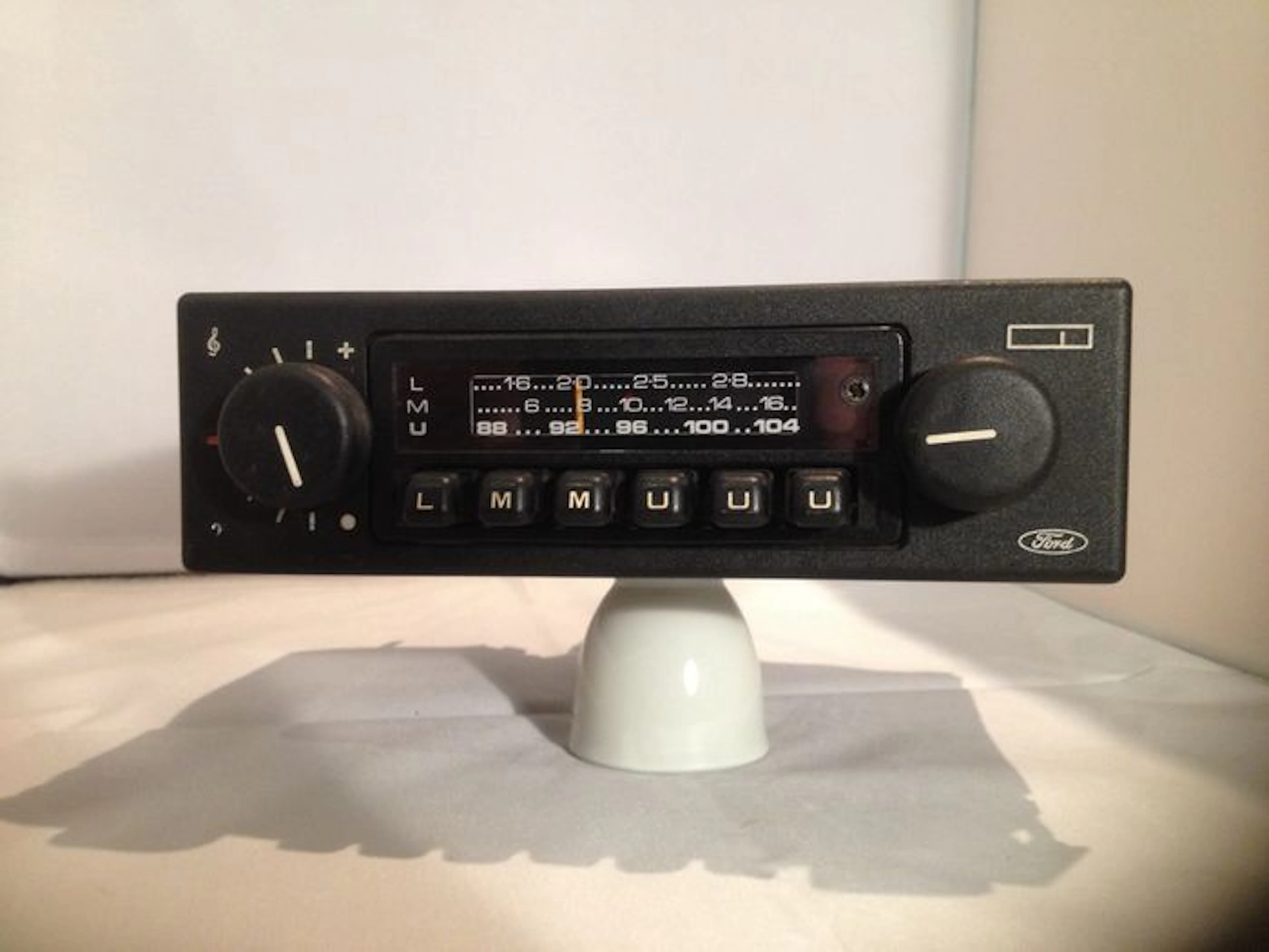 Classic Ford oldtimer car radio from the 1980s