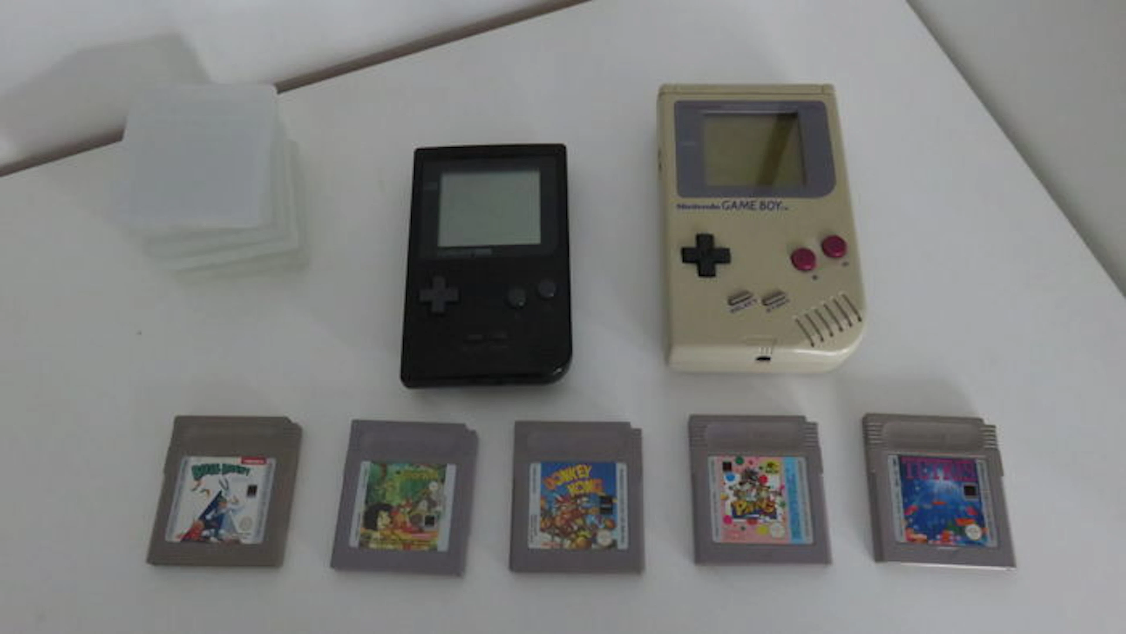 Game Boy DMG & Pocket with 5 games including Donkey Kong & Tetris