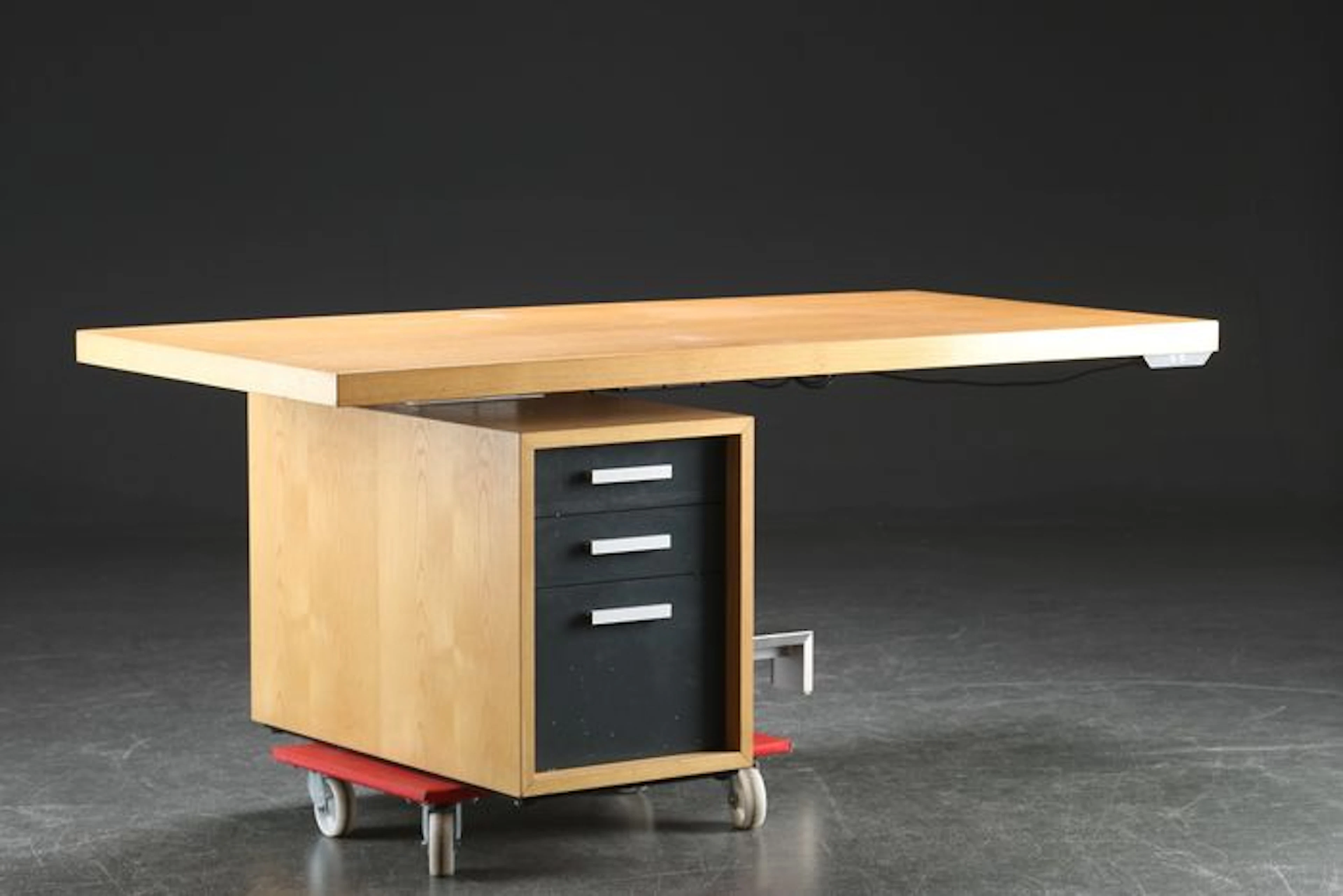 Rolf Hay for Gubi – design desk "Go-Mono" – model GOS3.
