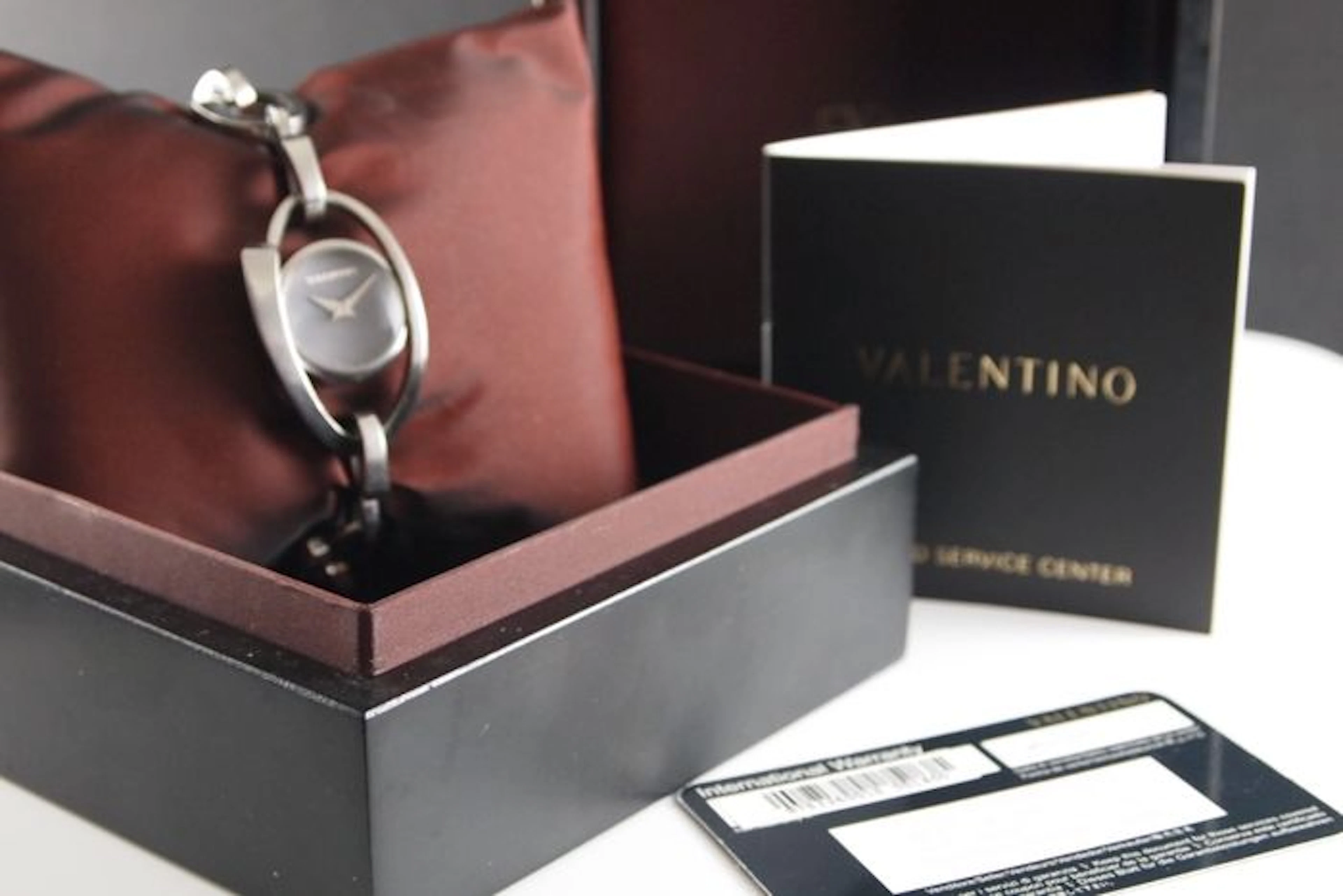 Valentino - Women's watch - 2005