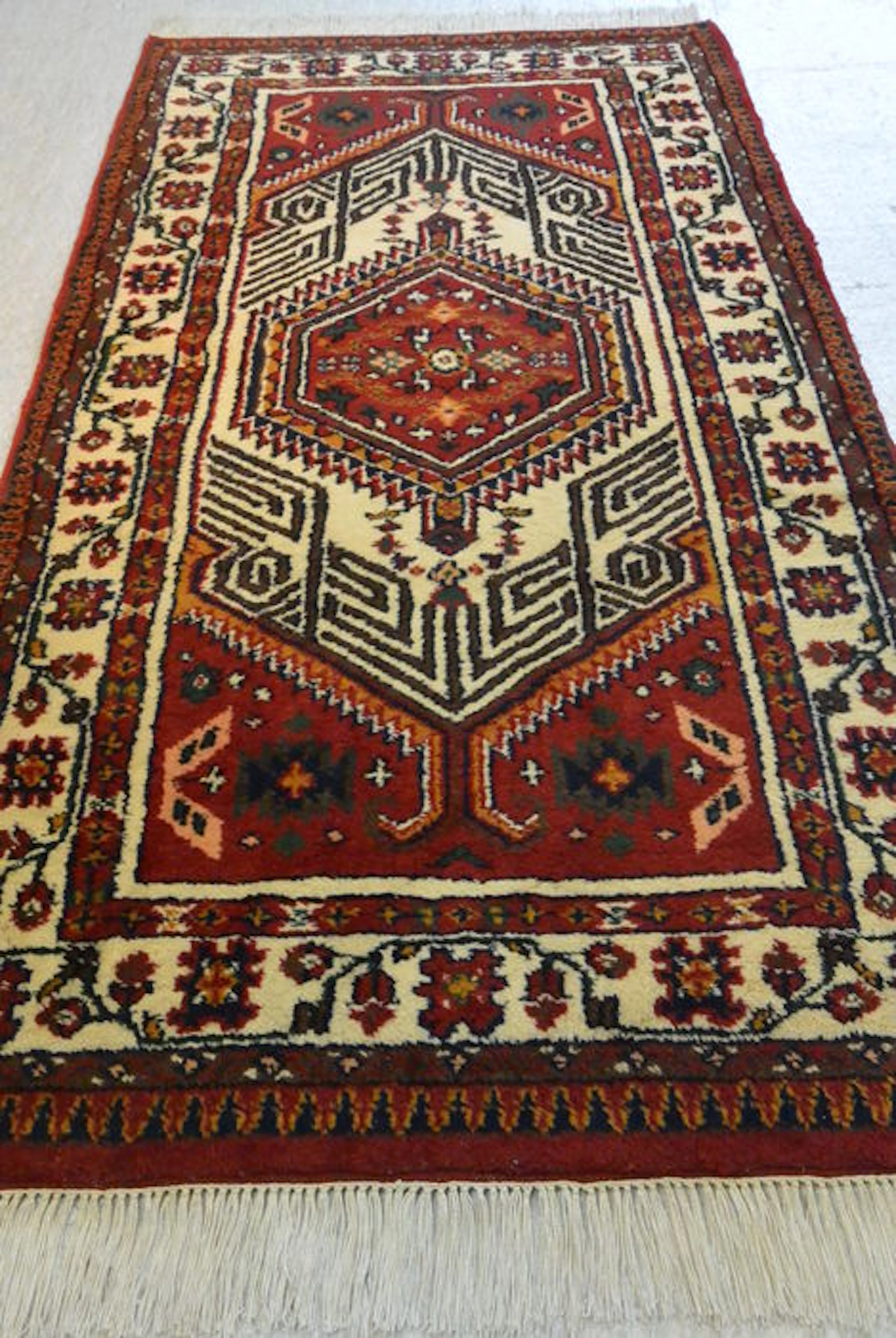 Sehr schöner Indo Perserteppich 154 x 84 cm Bearbeitet