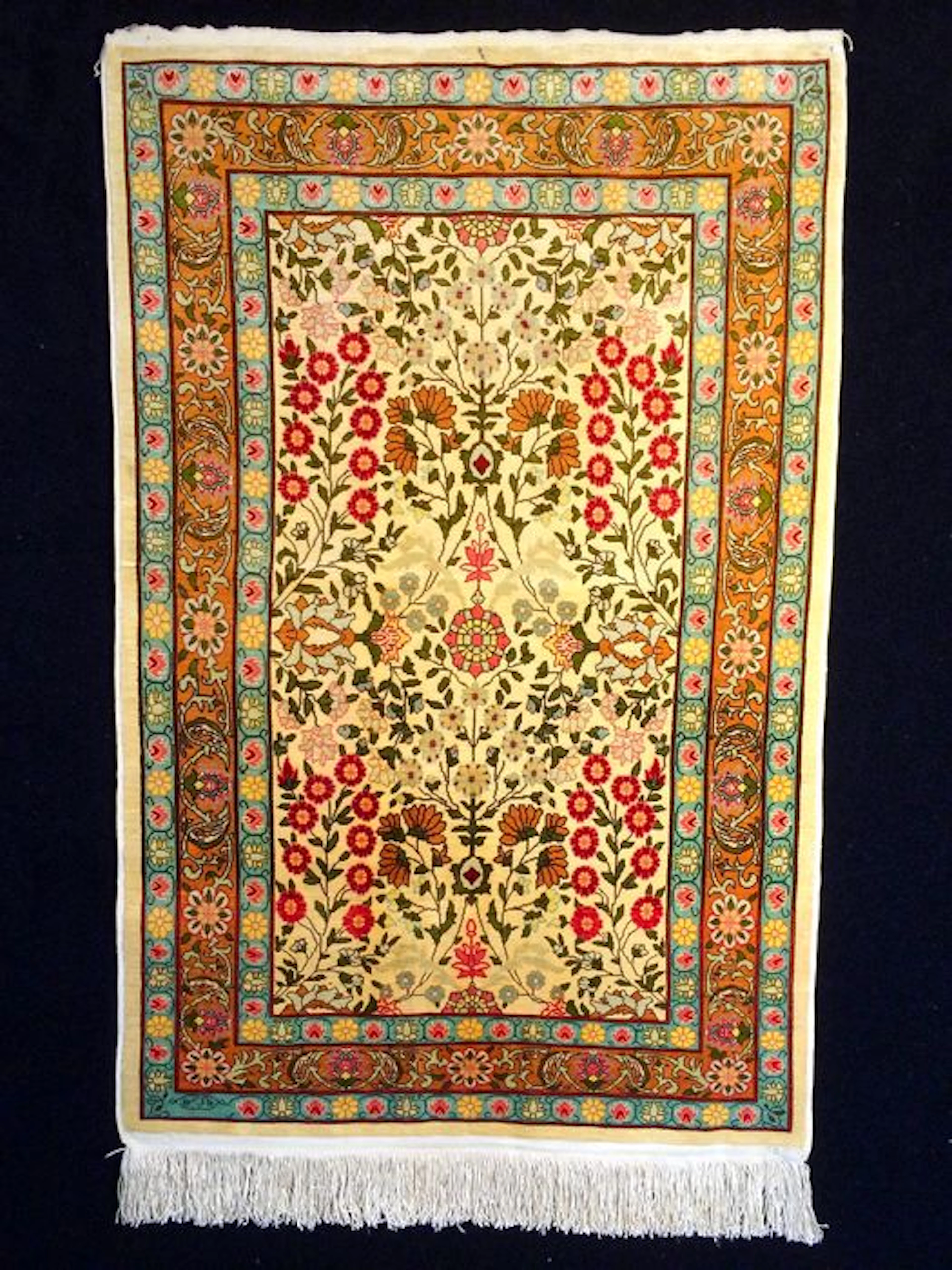 Handgenüpfter exklusiver Hereke " SIGNIERT " Naturseide auf Seide 900 000 Knoten / m2 um 1950, 98 x 65 cm