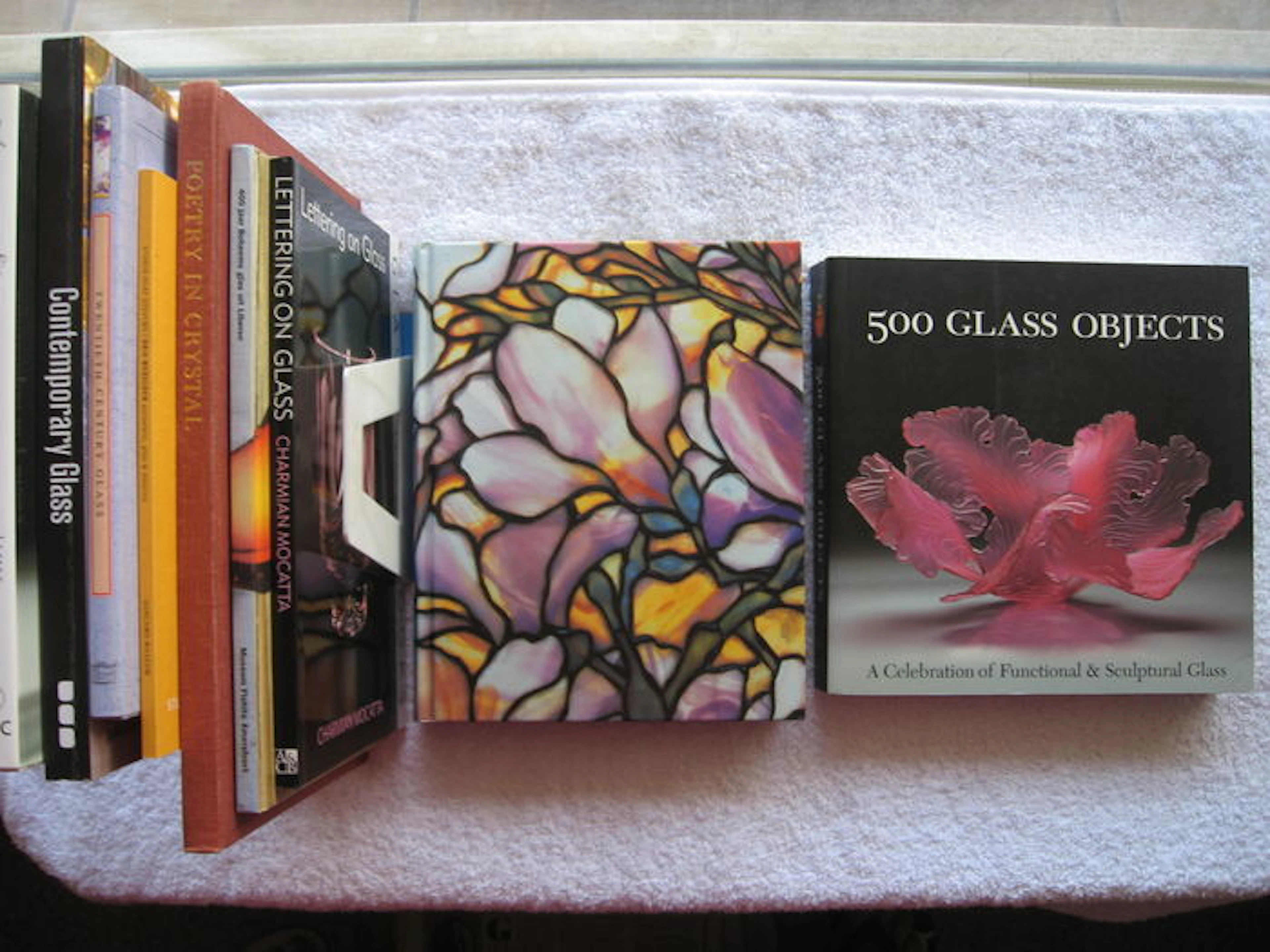 Lot with 9 books on glass art - 1963 / 2010