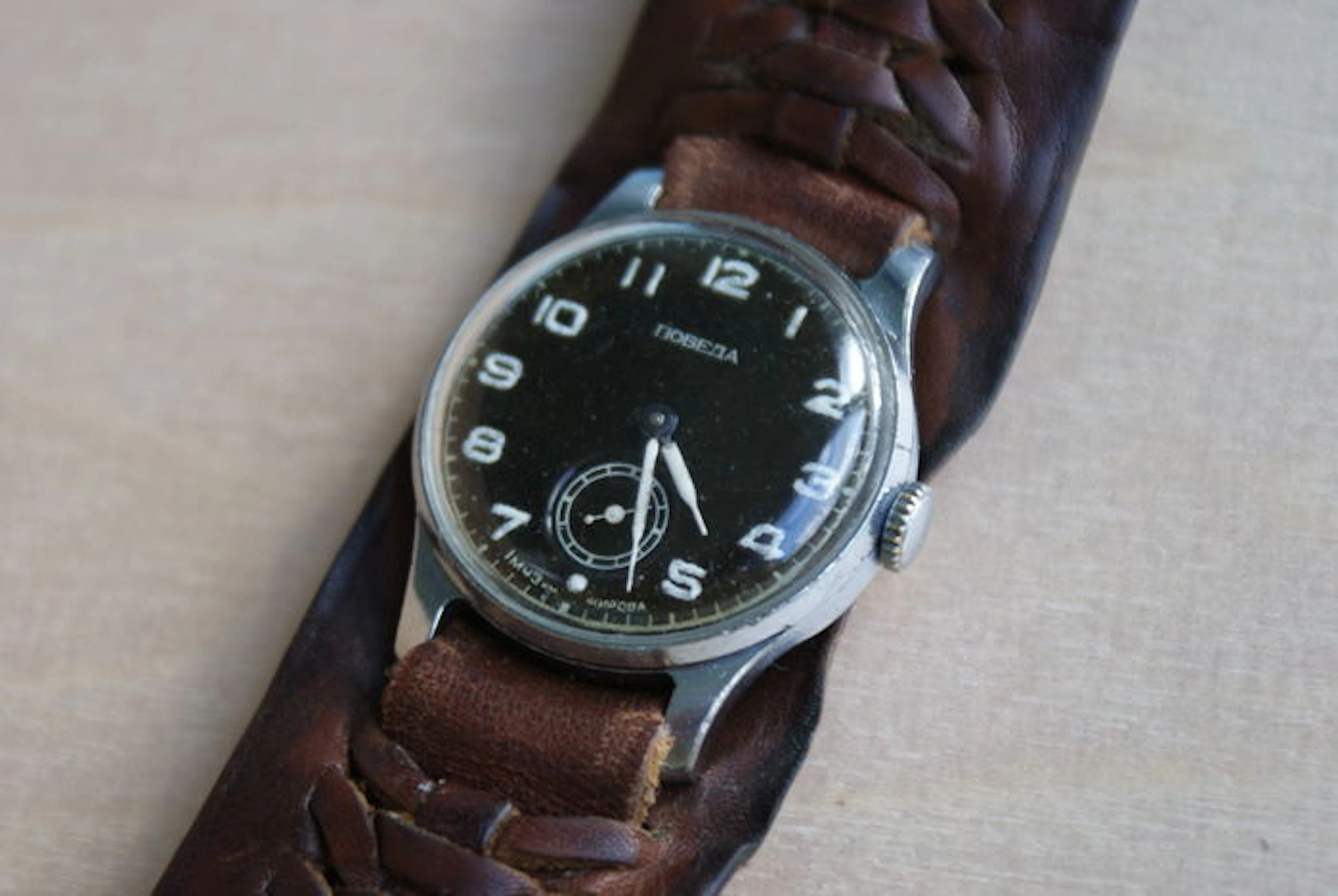 Pobeda - Military Soviet USSR Wrist watch 1MCHZ 2-1954