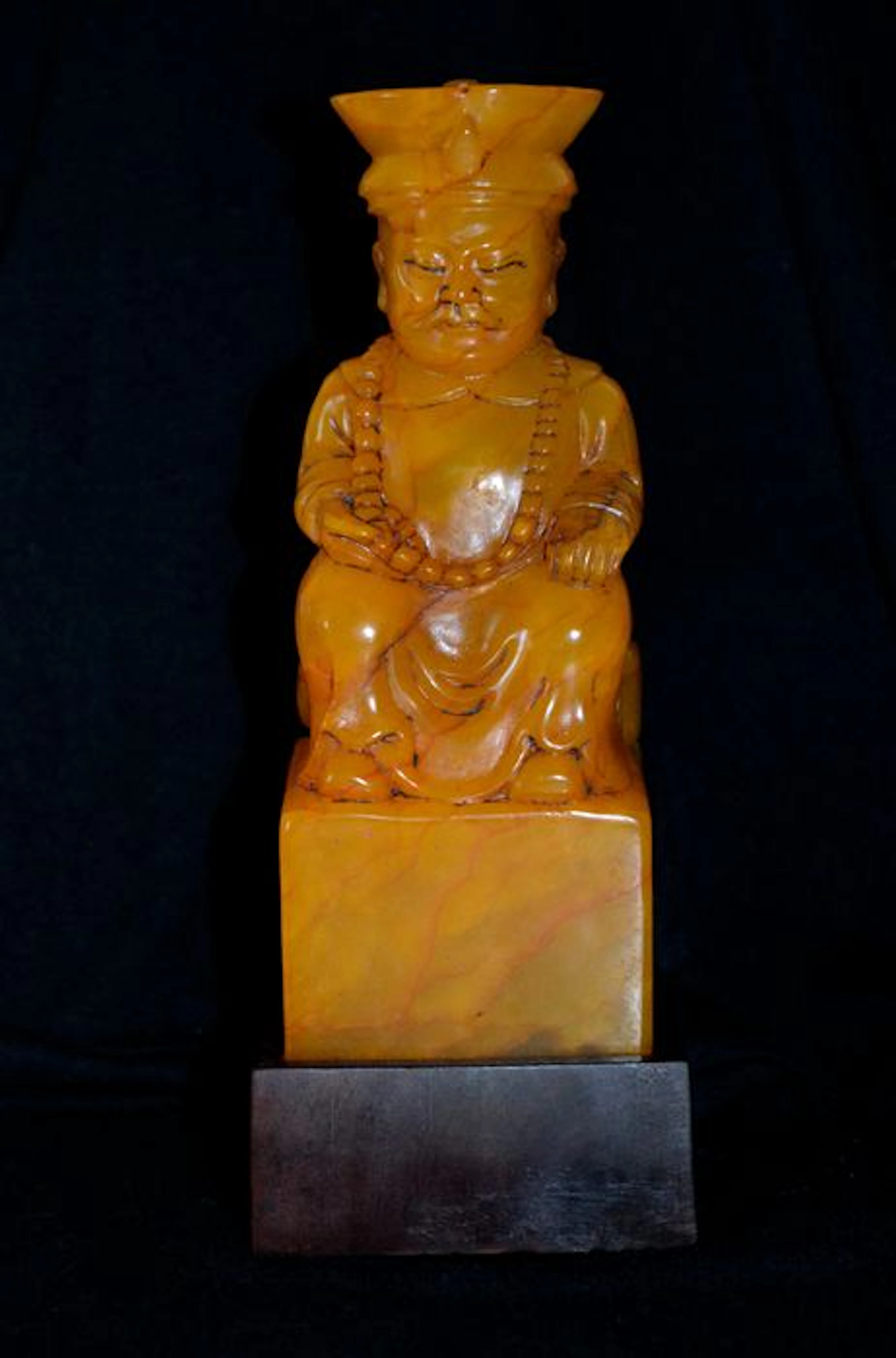 Natural Tianhuang/ Tian Huang Shoushan stone Emperor sculpture with calligrapy - 13.1 x 5.3 x 5.3cm - 518gm