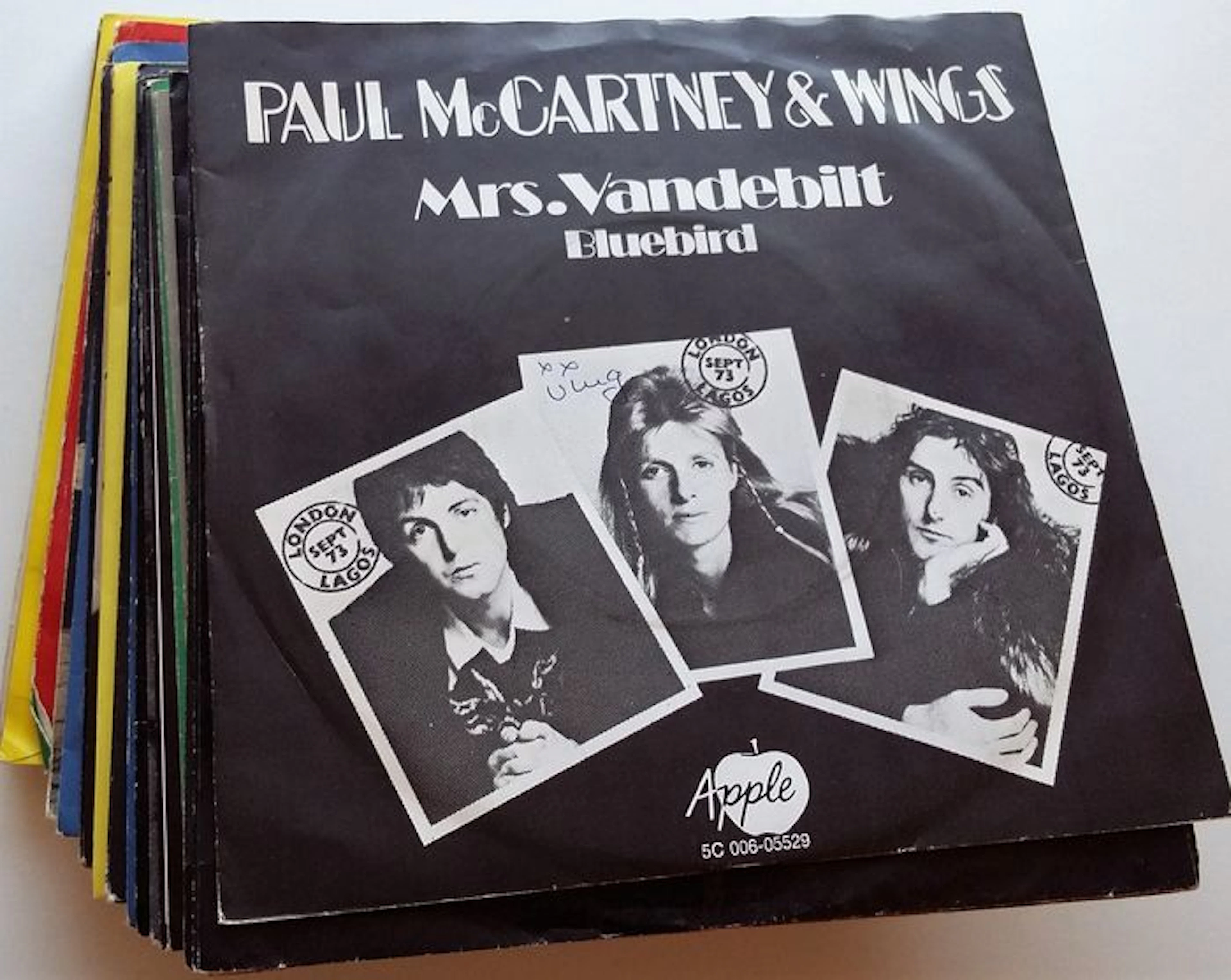 Ex Beatles Paul McCartney / Wings Single Collection including 28 Singles