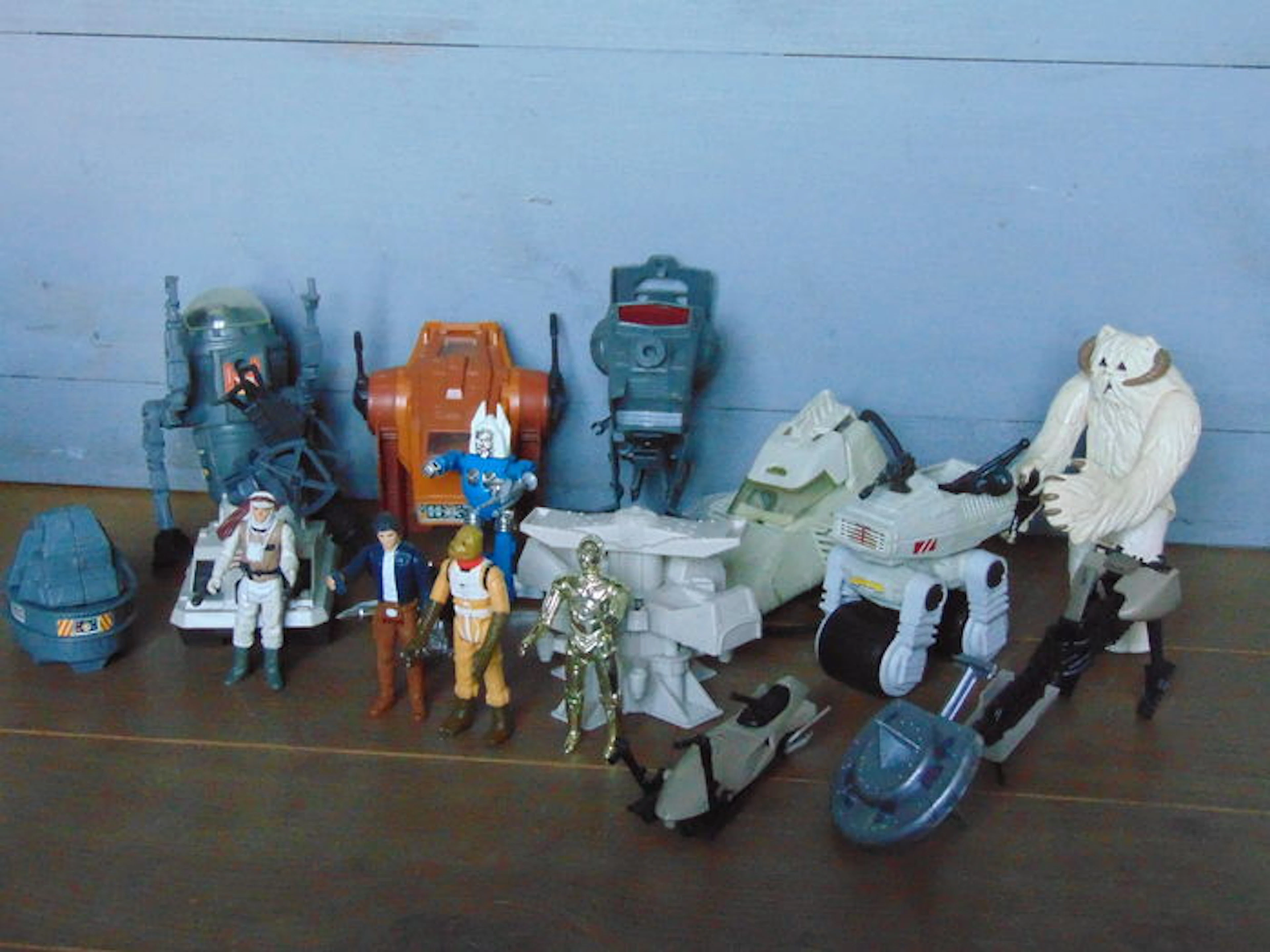 Star Wars - Kenner - 1981 - vintage figures and vehicles - Wampa, Luke, Bossk, Han Solo, C-3PO, MLC-3, MTV-7, CAP-2, INT-4, AST-5