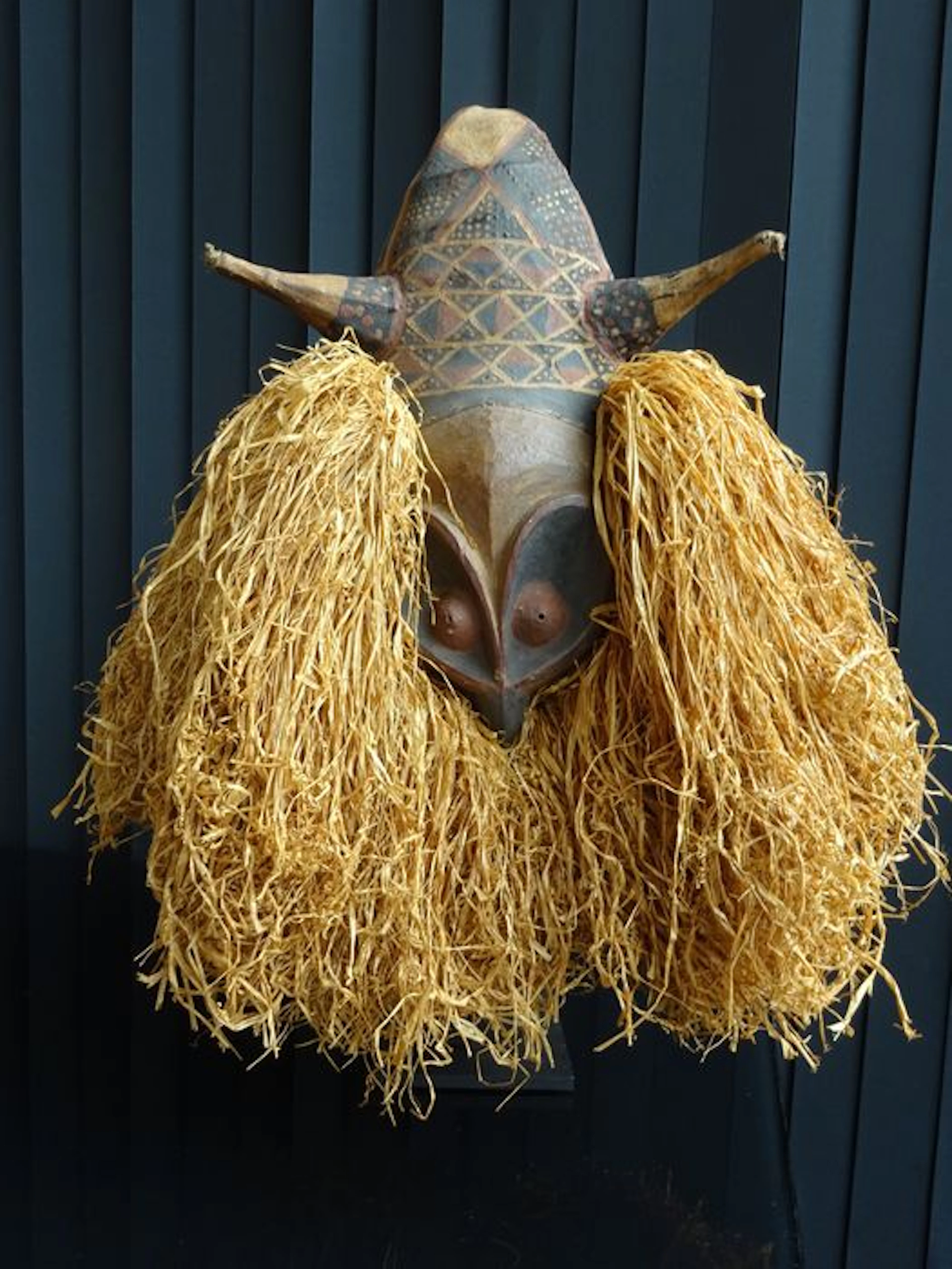 Mask – NKANU – D.R Congo, at the Angolan border
