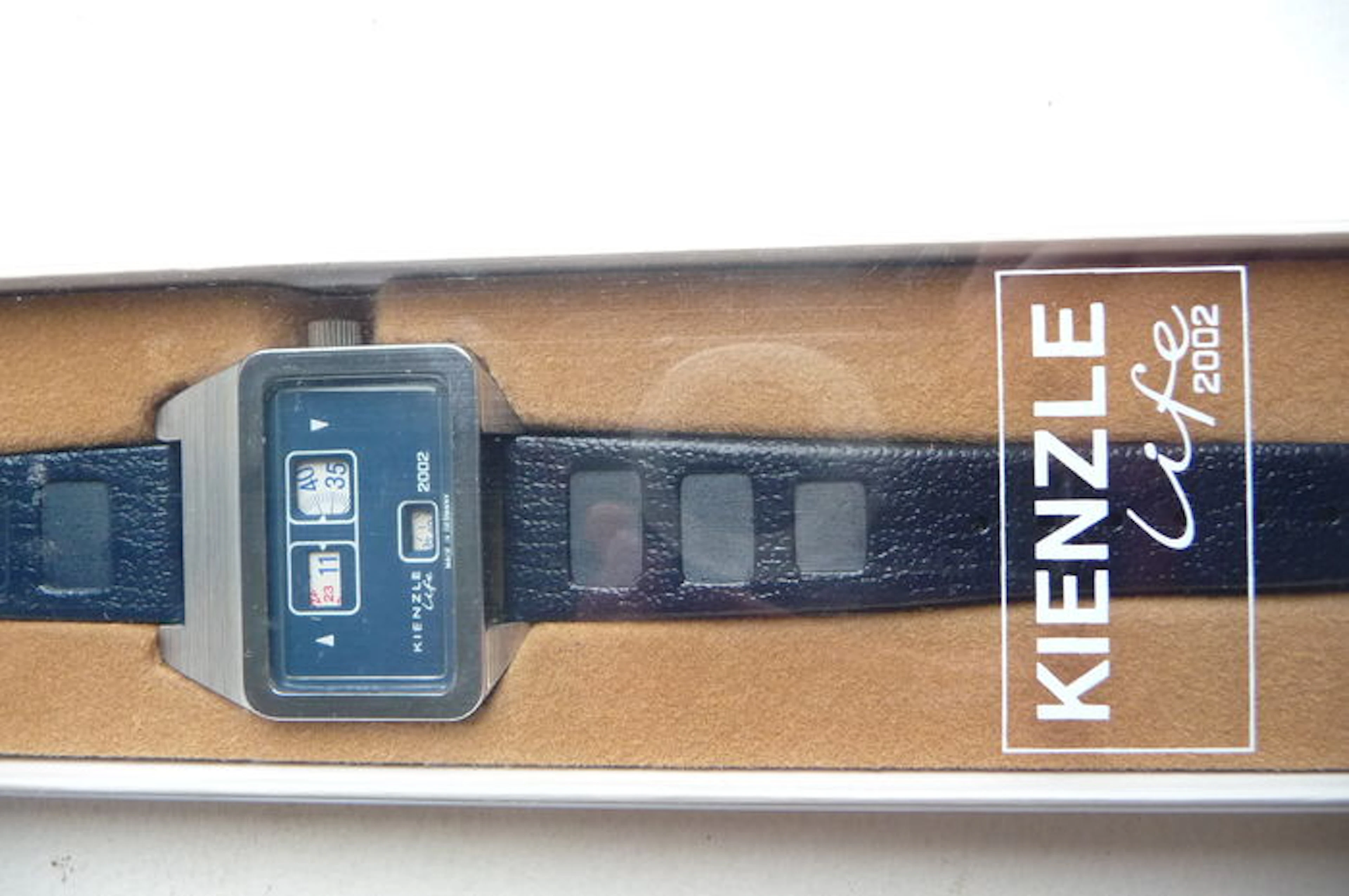 Kienzle 'Life 2002' Jump Hour - Men's watch - 1972