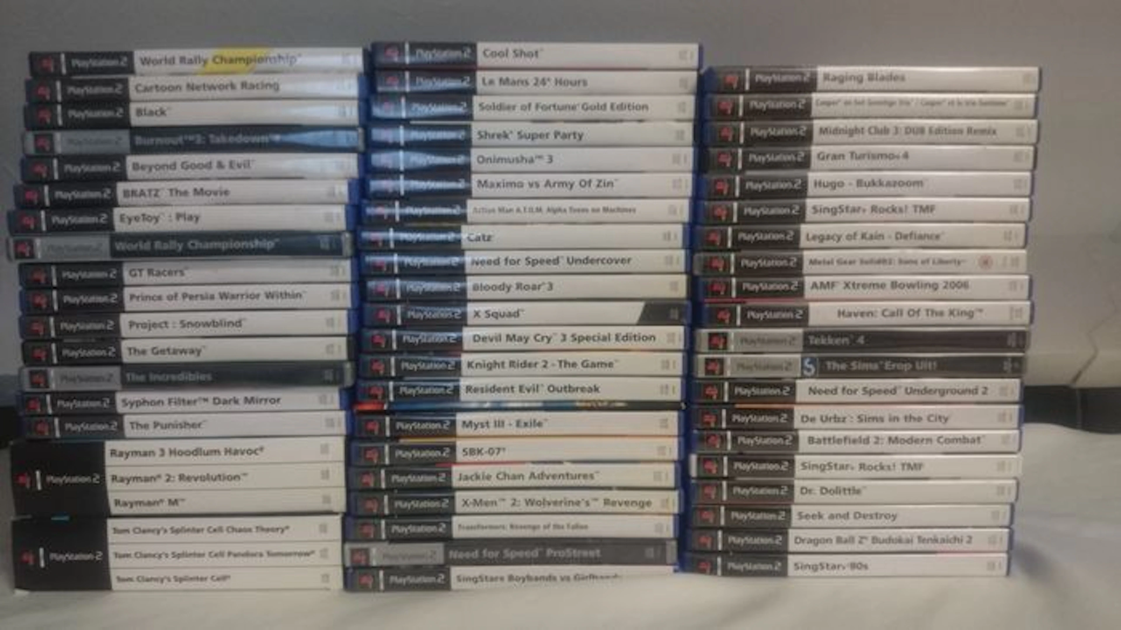 Lot with 62 Great Playstation 2 games