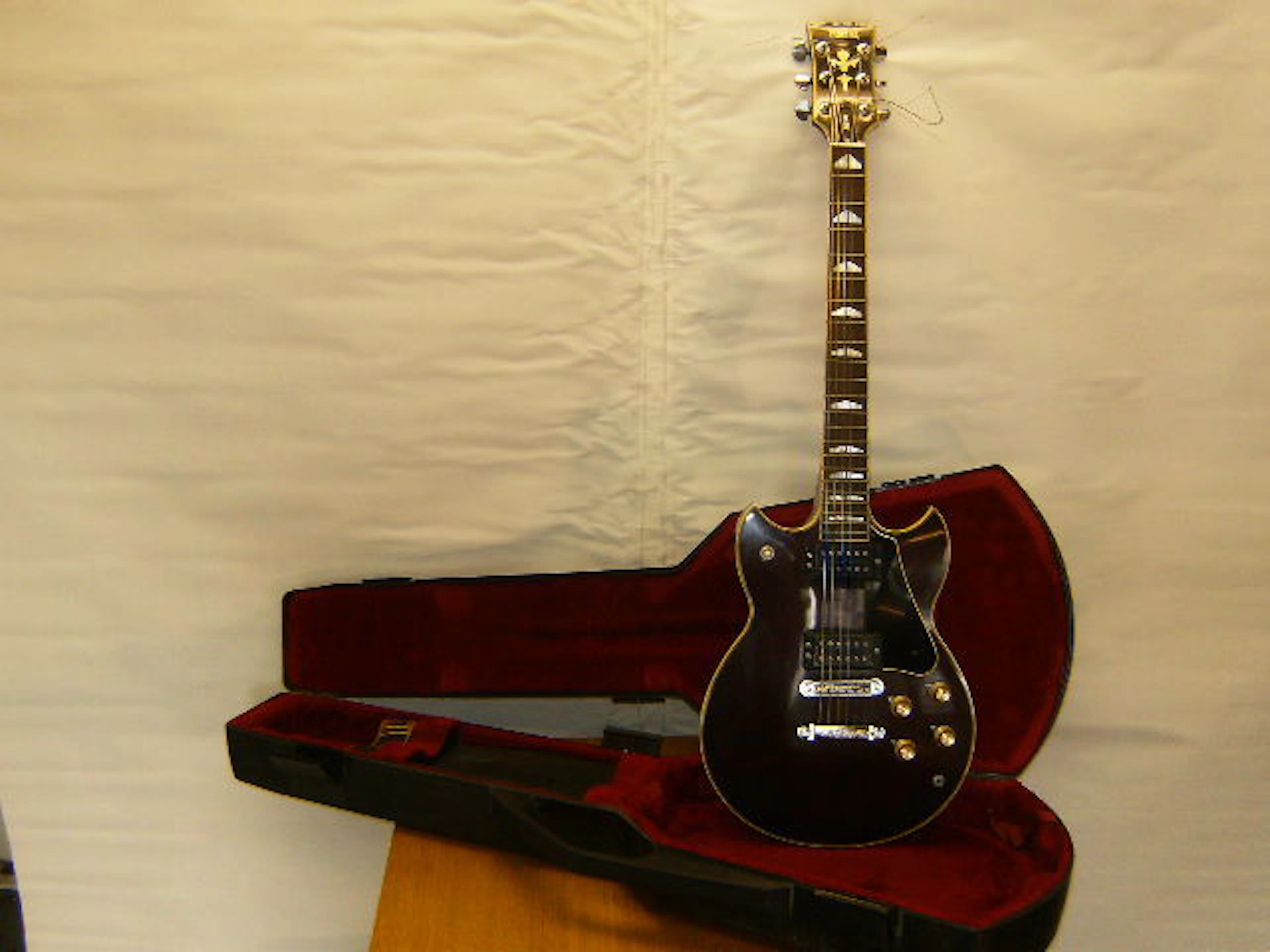 Yamaha SG700 Electric Guitar Vintage Japan