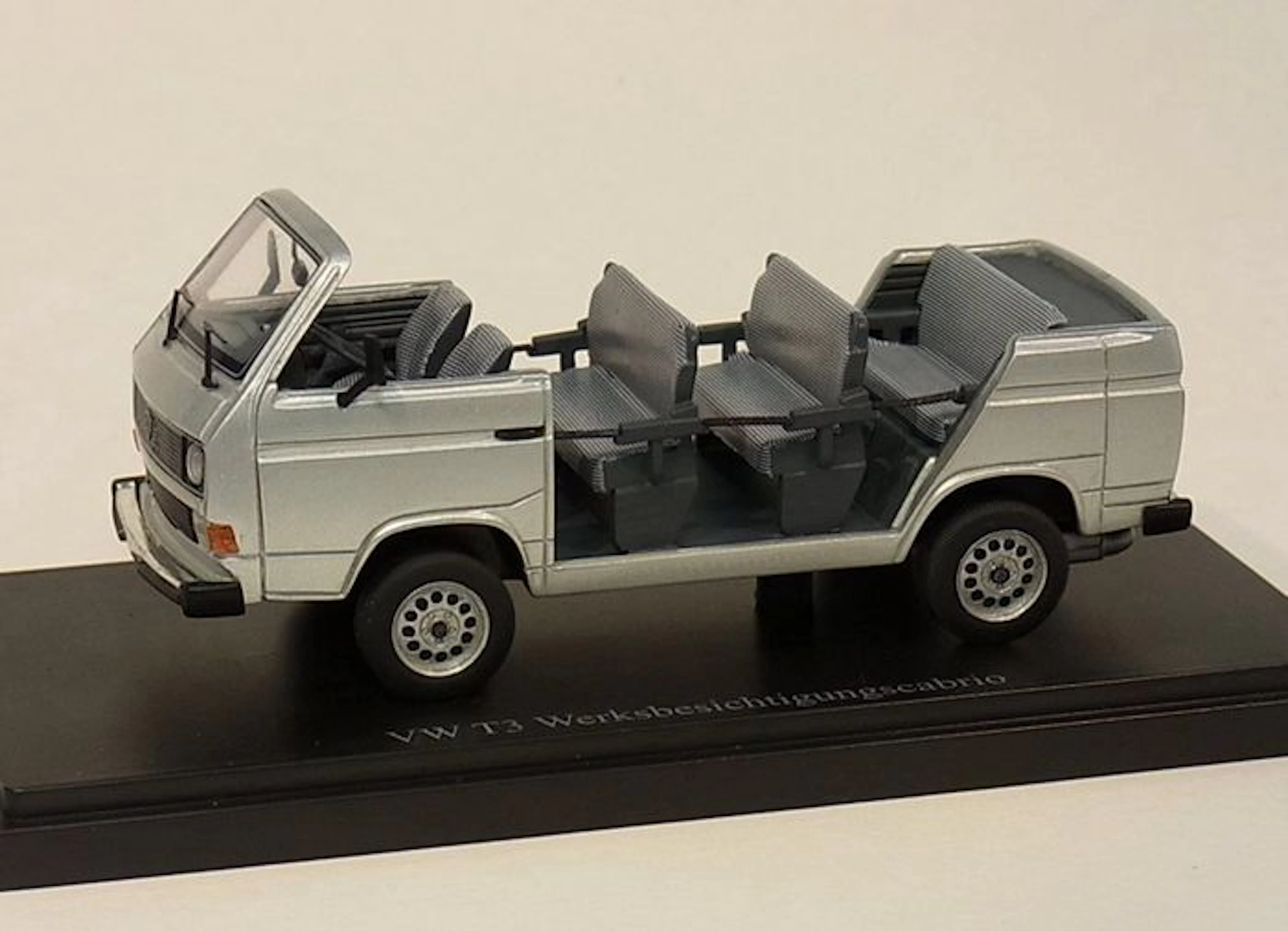 AutoCult - Scale 1/43 - VW Volkswagen T3 - Factory tour convertible - 1982