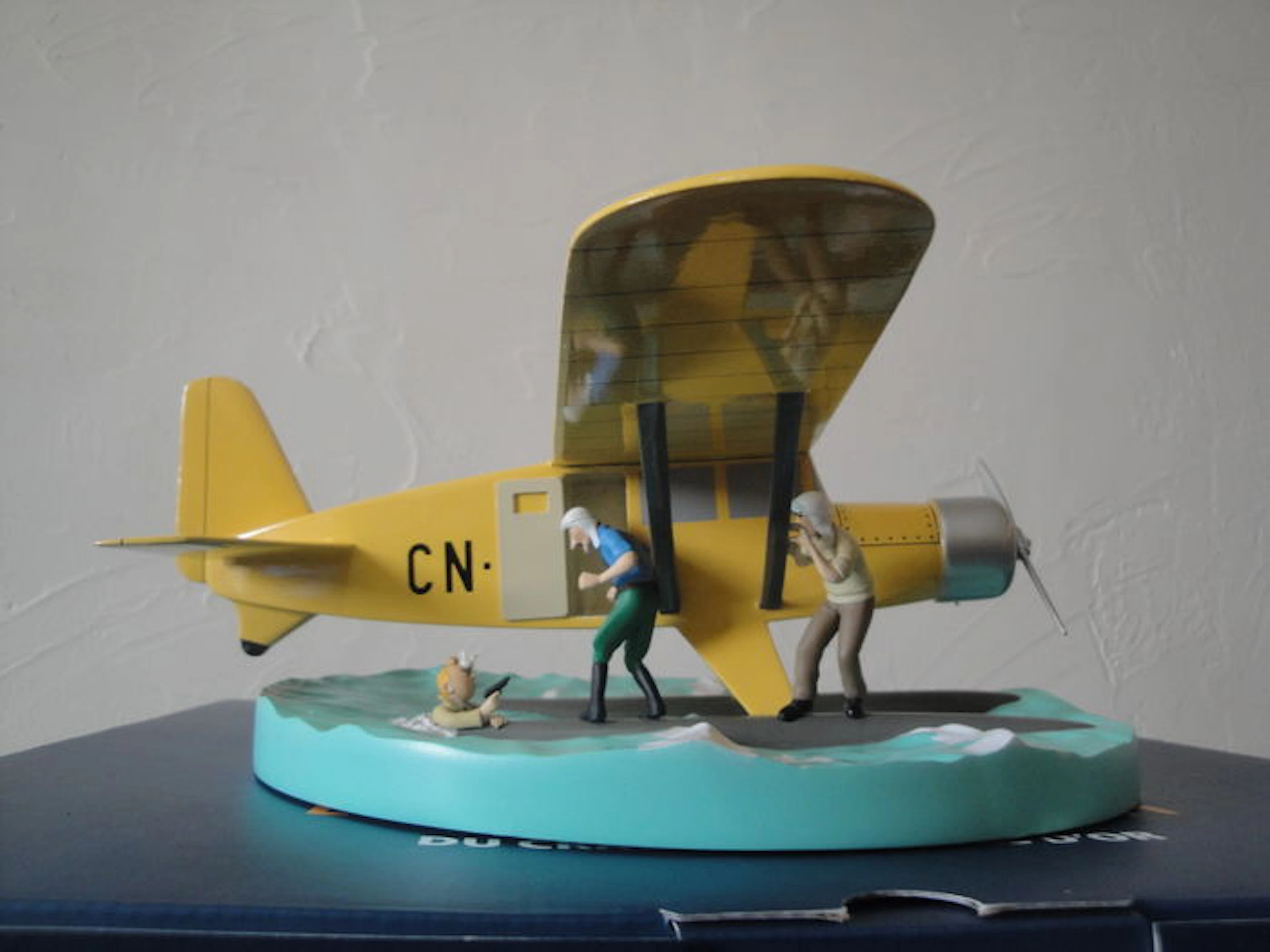 Hergé - Statuette Moulinsart 40027 - L’hydravion CN-3411 - (2011)