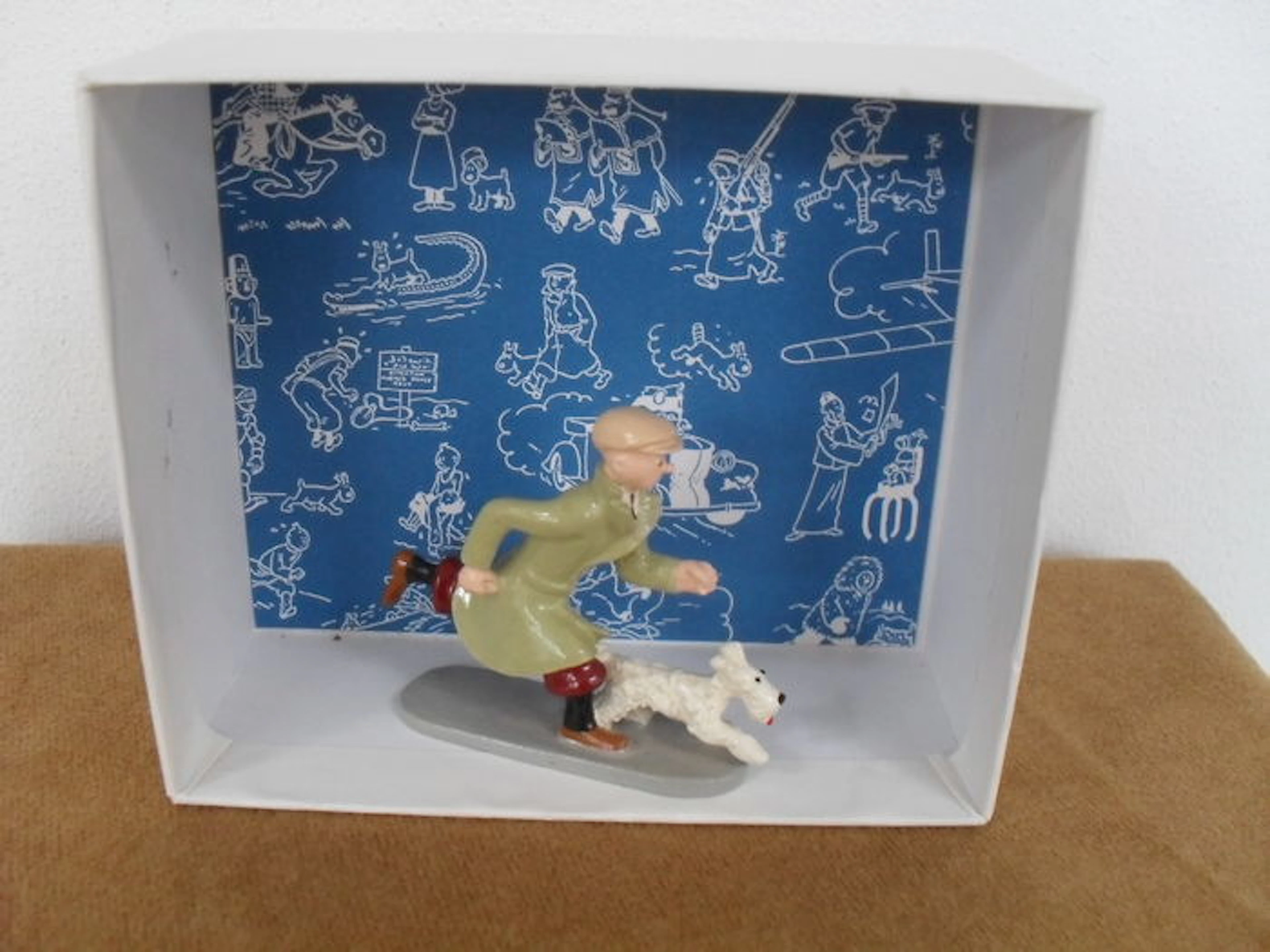 Hergé - Figure Pixi 4521 - Tintin courant - L'oreille cassée (1990)