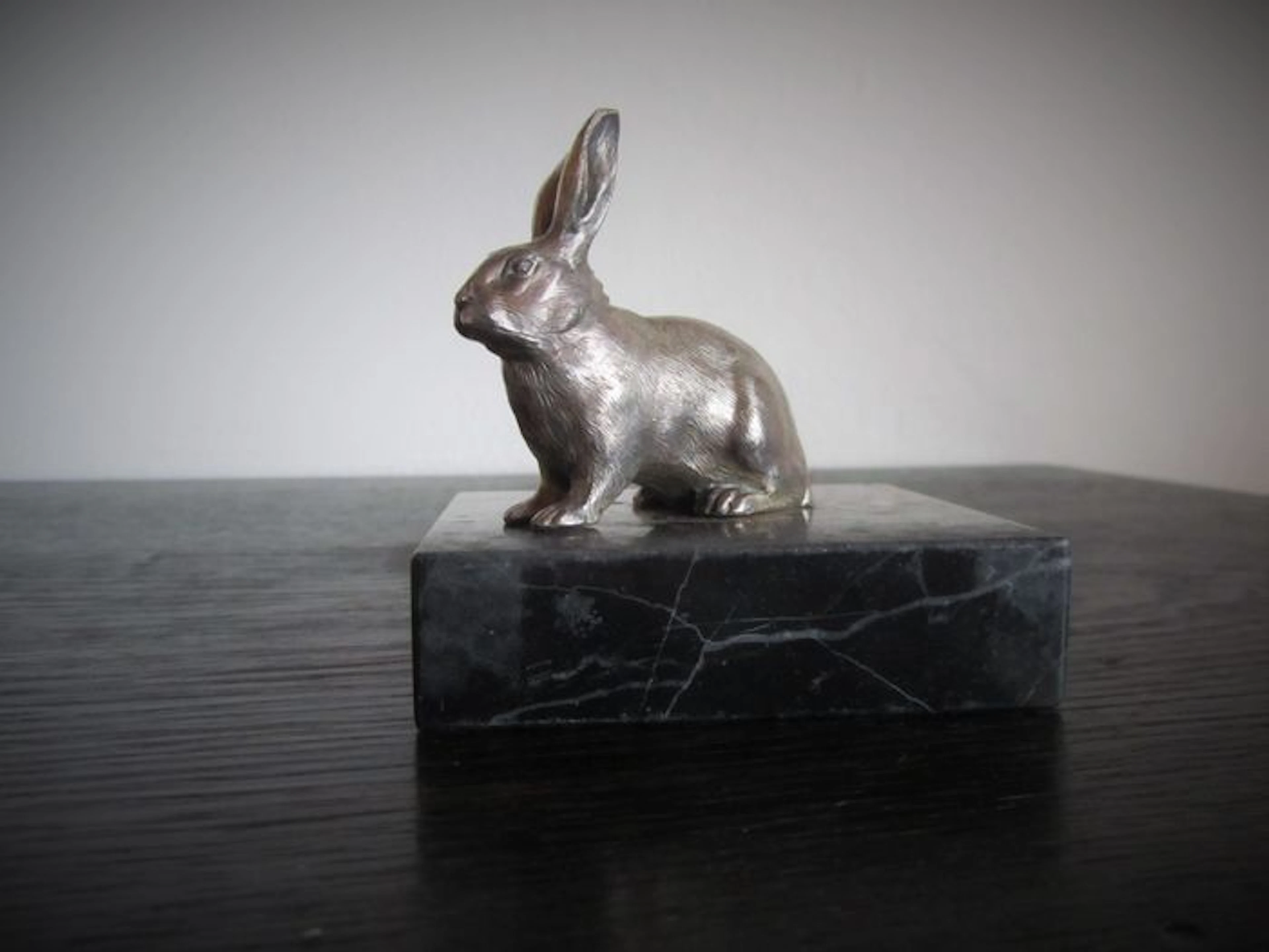 Paperweight, sculpture on a marble base